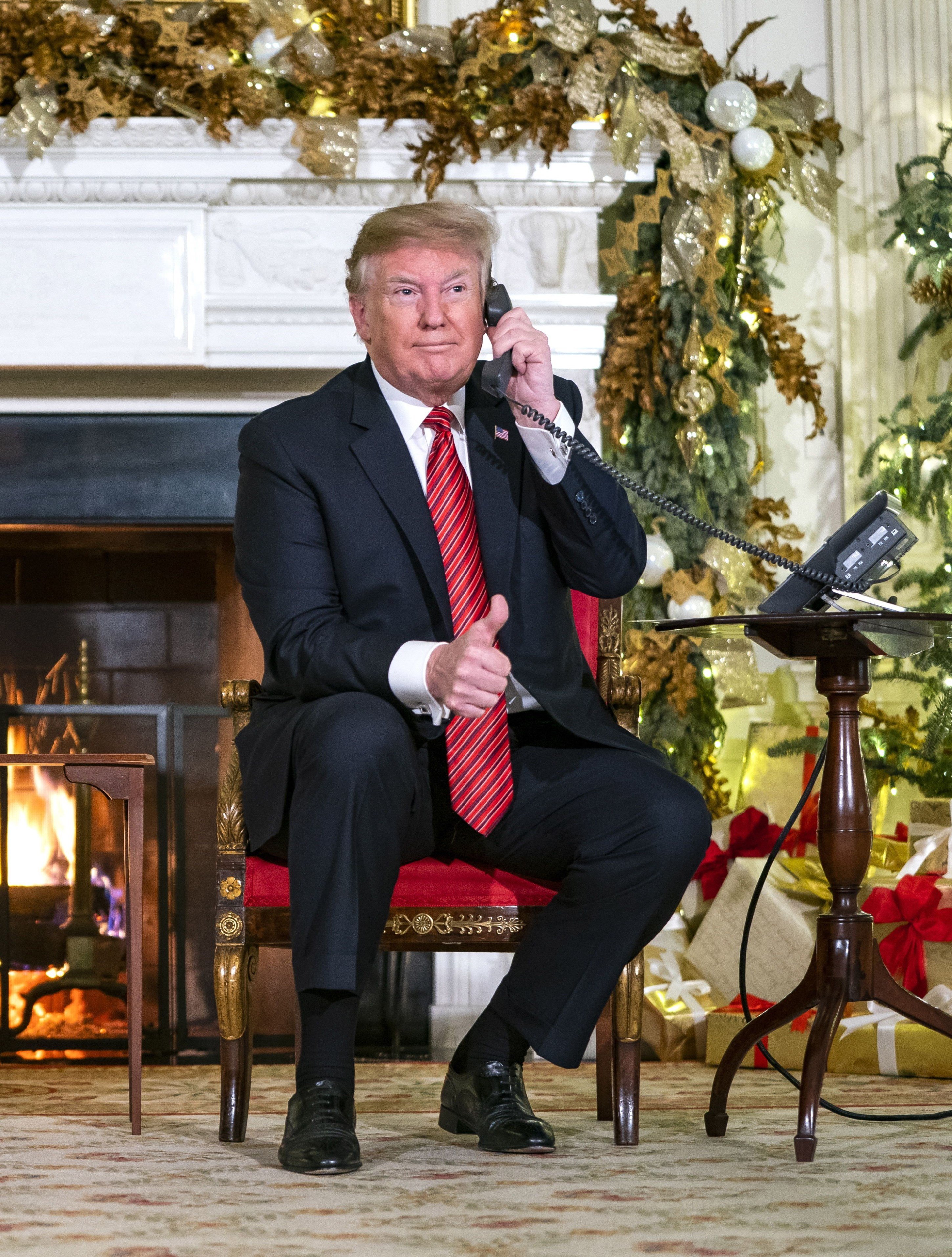 Trump pregunta a un nen de 7 anys: "Encara creus en Santa Claus?"