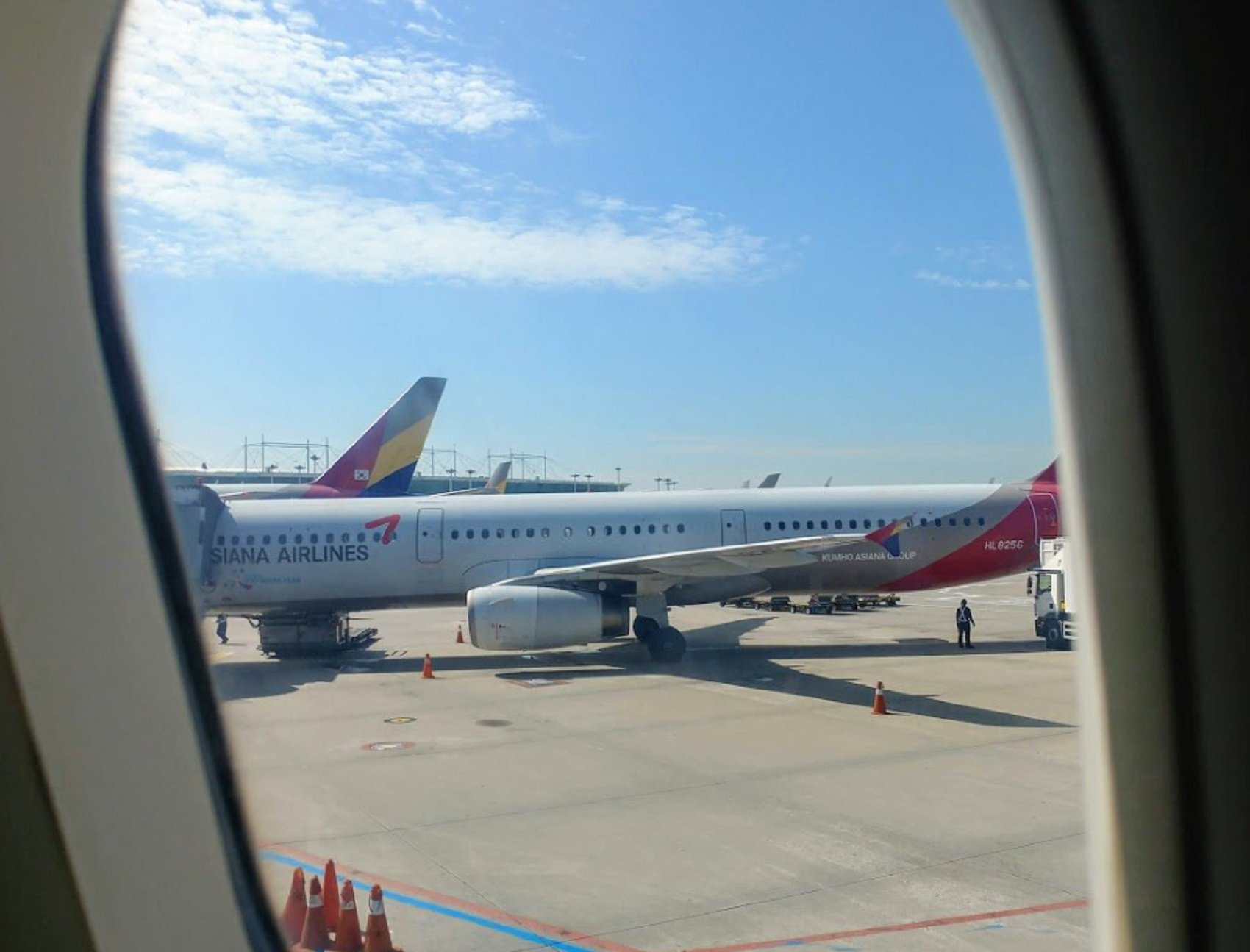Asiana Airlines obre a Barcelona la seva primera seu per a la península ibèrica