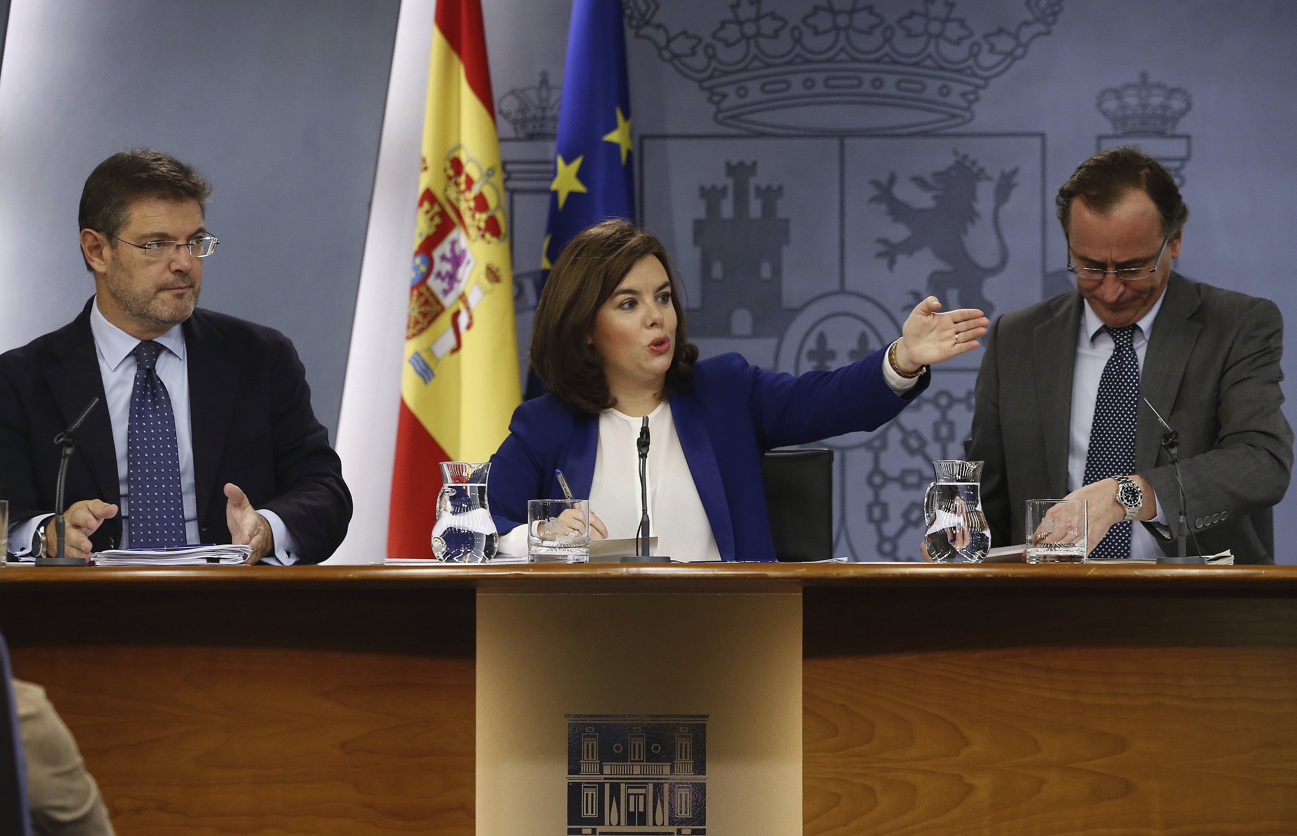 Santamaría también dijo: "Para hacer una tortilla hay que romper los huevos"