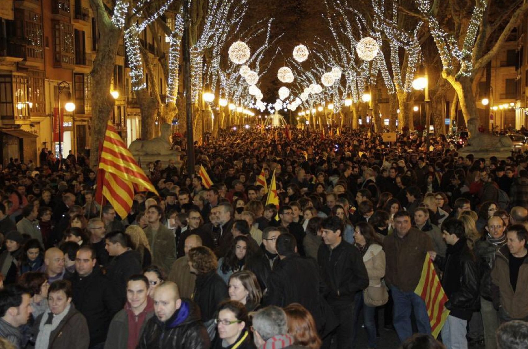 Éxito de participación en la manifestación por la Diada de Mallorca