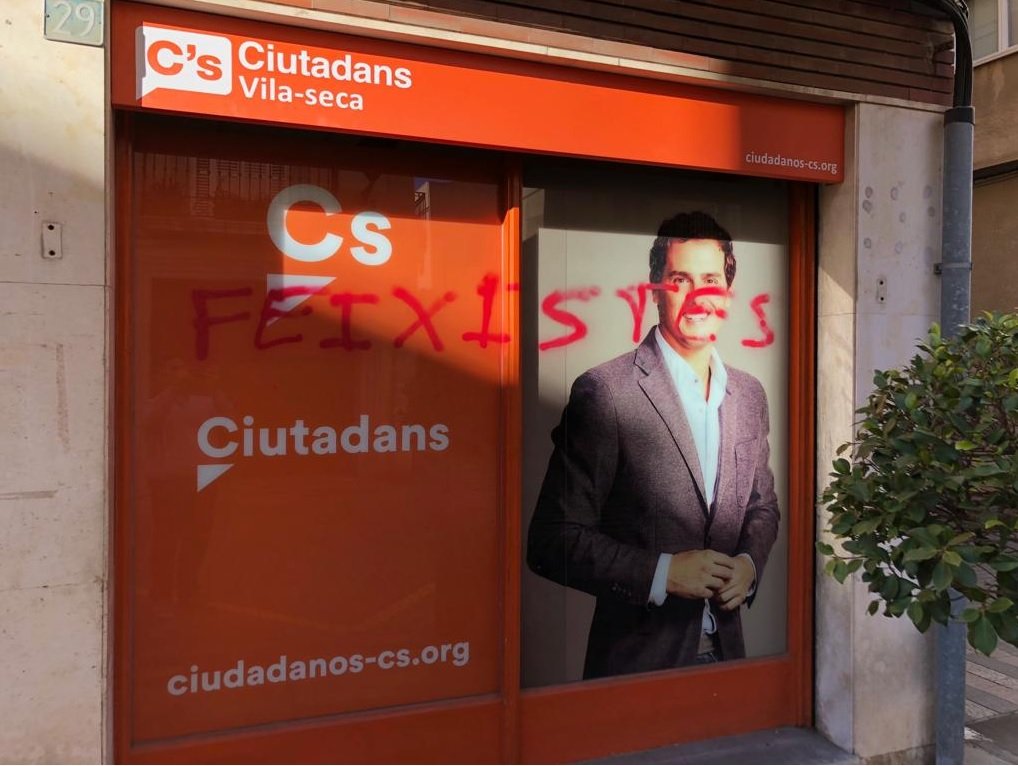 Cs denuncia pintadas en la sede del partido en Vila-seca