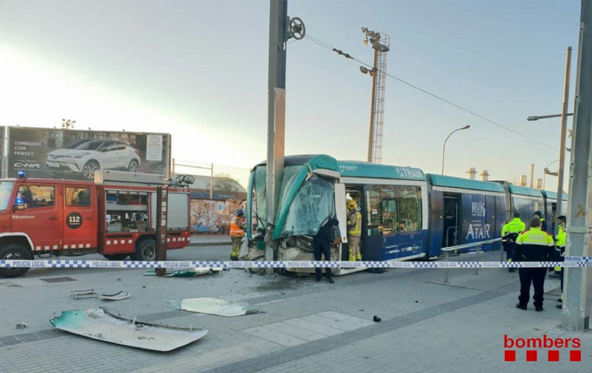 Quatre ferits per un descarrilament al final de la línia del Trambesòs