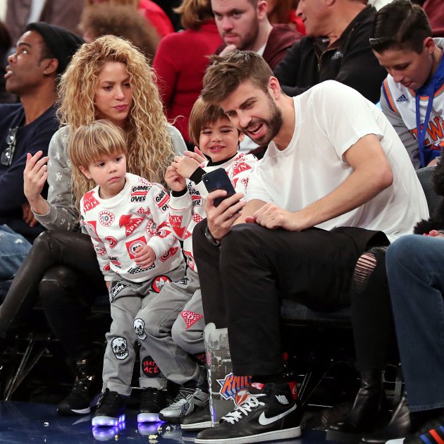 shakira pique sasha milan 2017 GTRES shakira pique sasha milan 2017 GTRES