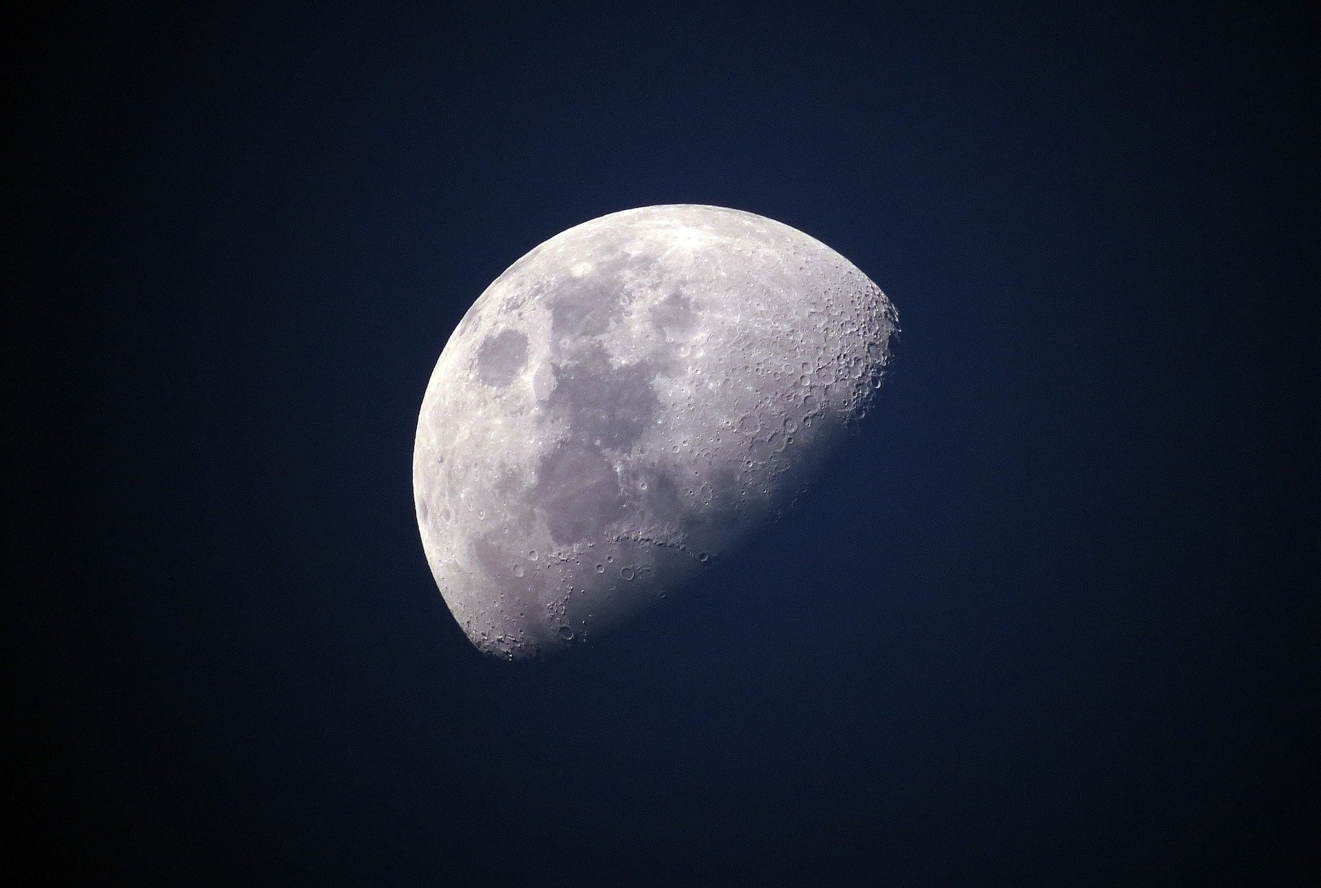 Llegar a la cara oculta de la Luna, el último hito del programa espacial chino