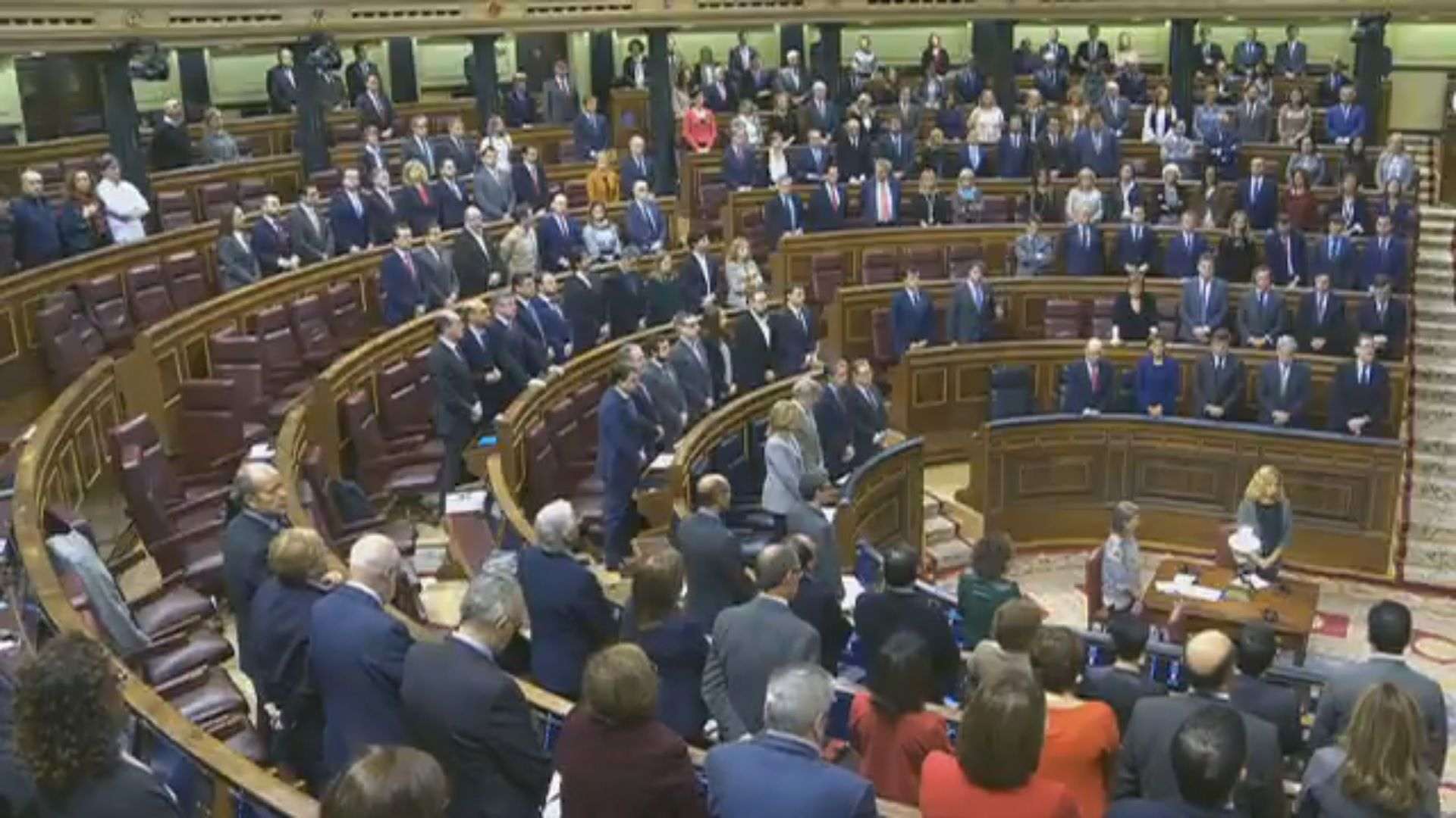 Vídeo: Minut de silenci al Congrés amb l'absència d'Unidos Podemos