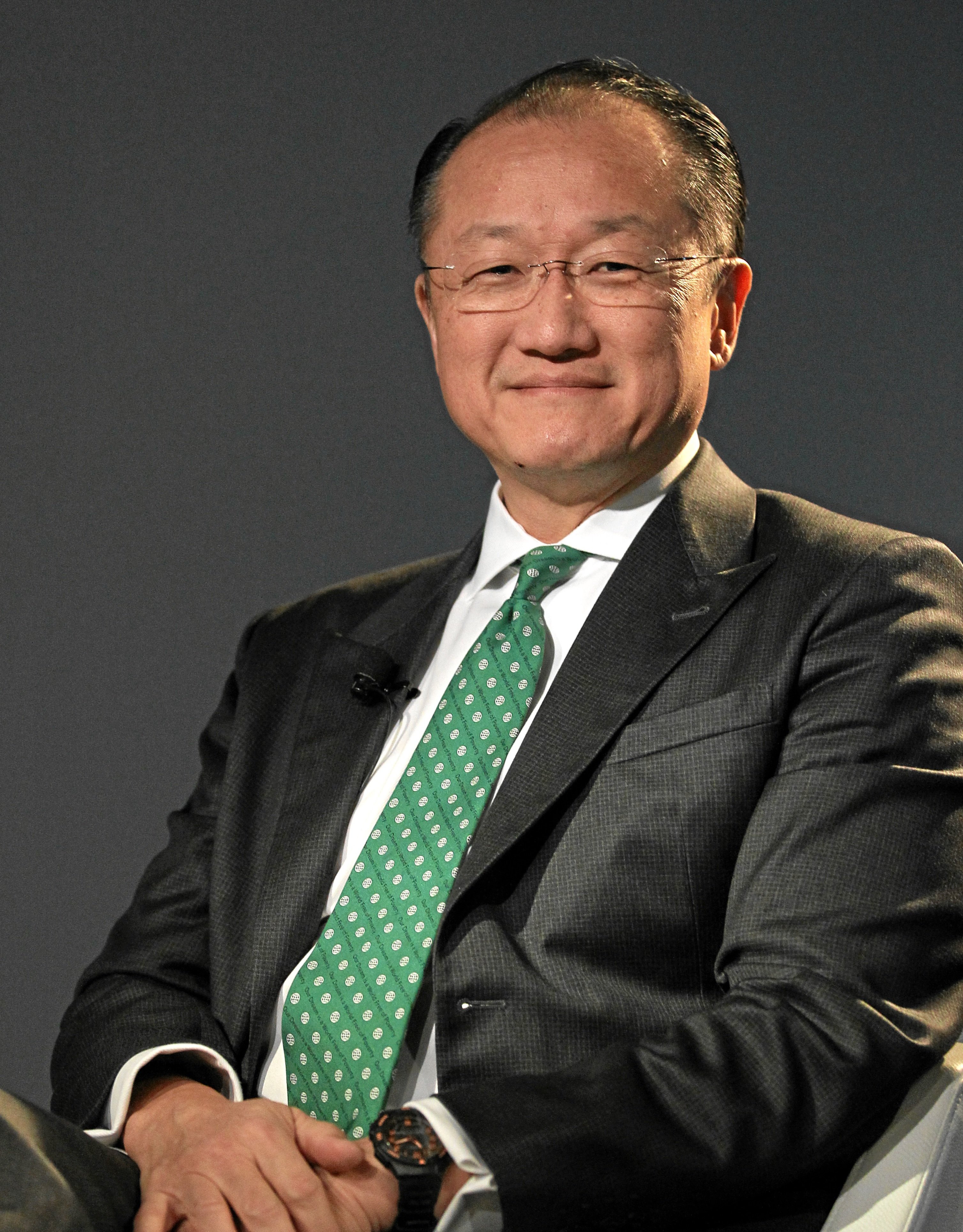 Dimite el presidente del Banco Mundial, Jim Yong Kim