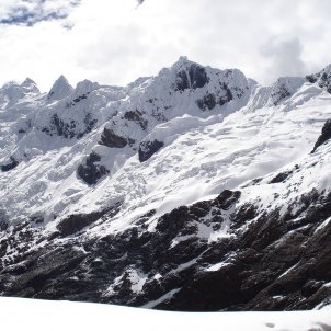 Tres catalans i un peruà moren en una allau al Perú