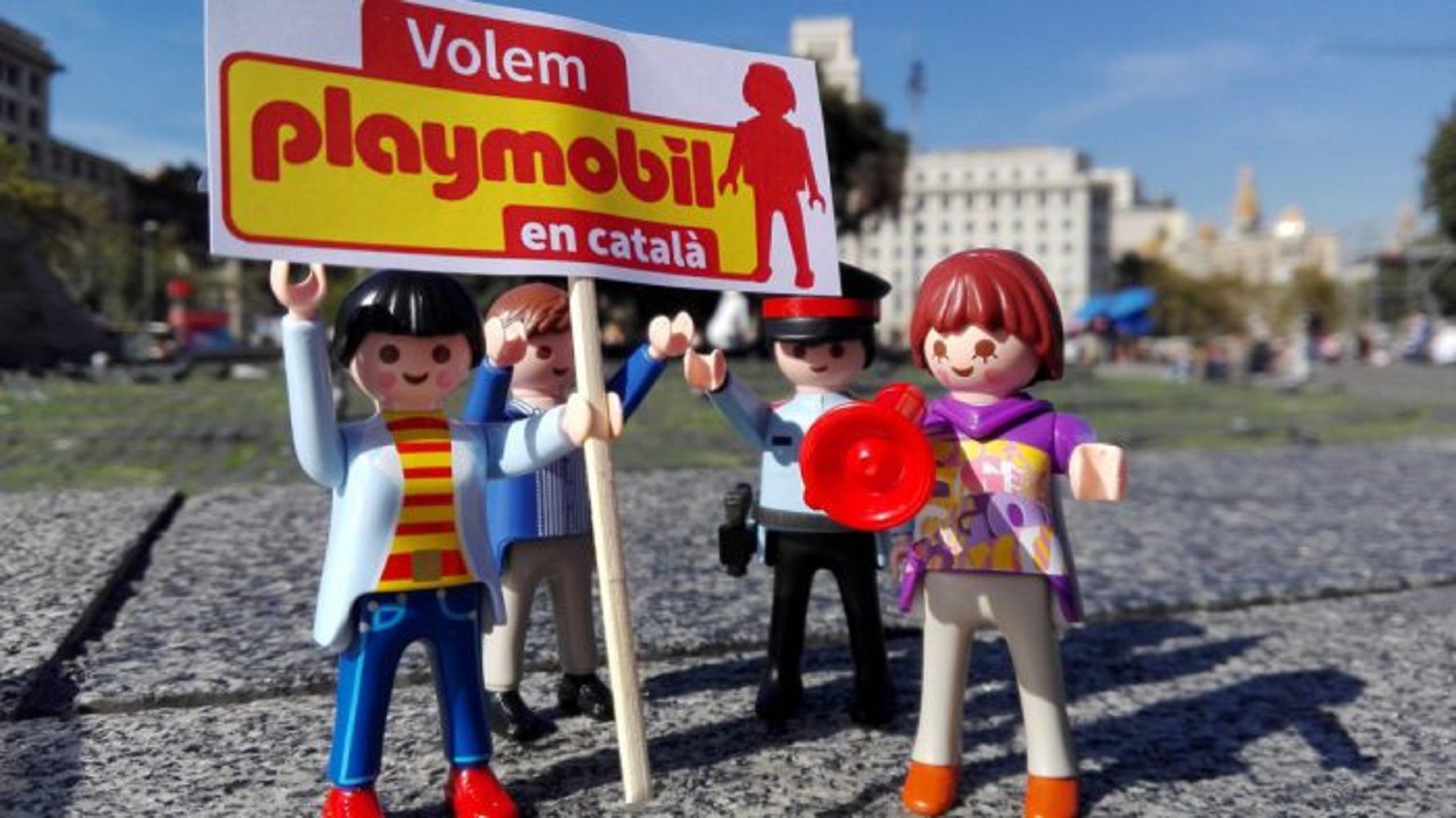 Playmobil i Lego es neguen a etiquetar en català