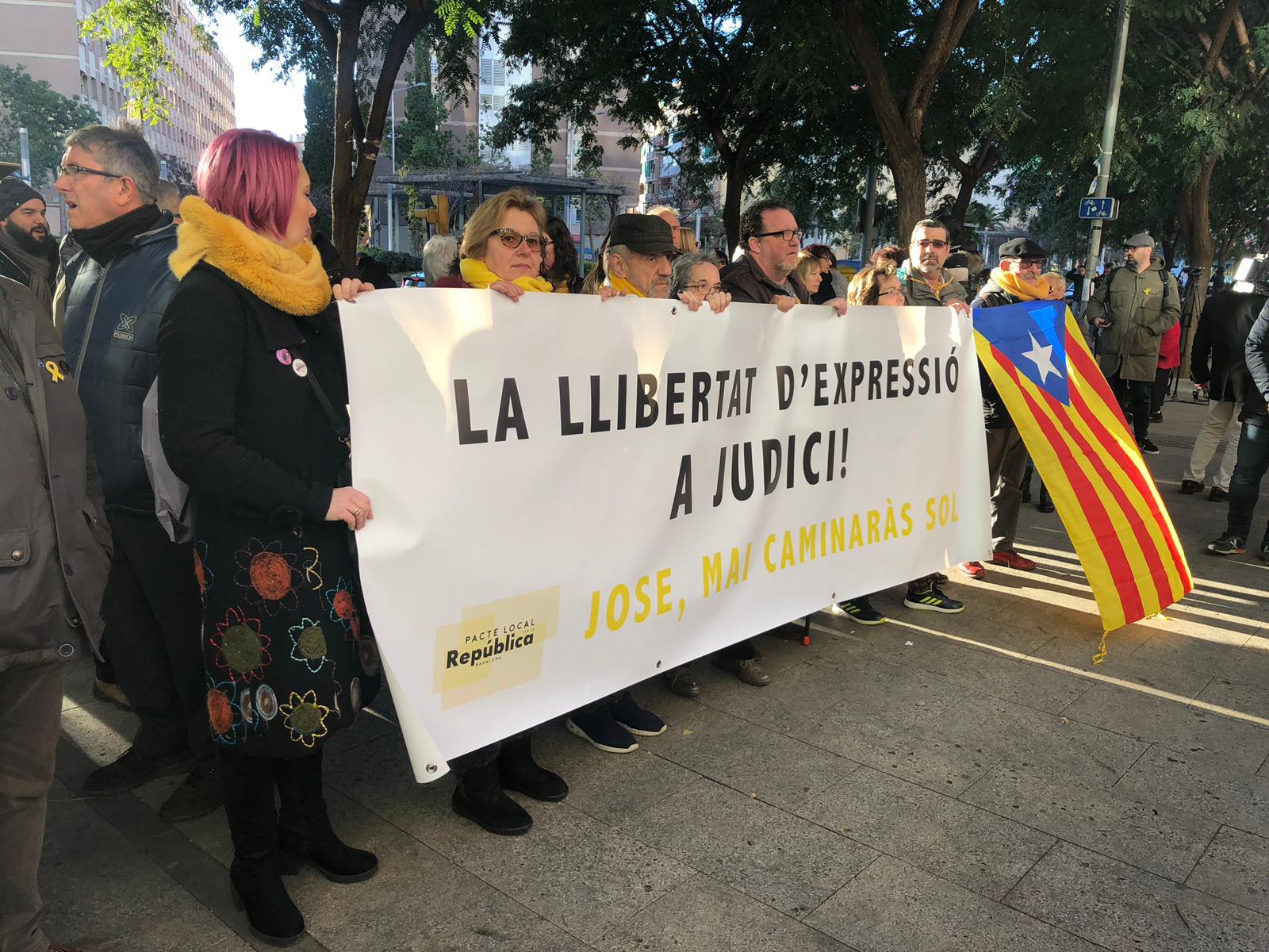 concentracio suport jose tellez badalona gemma linan