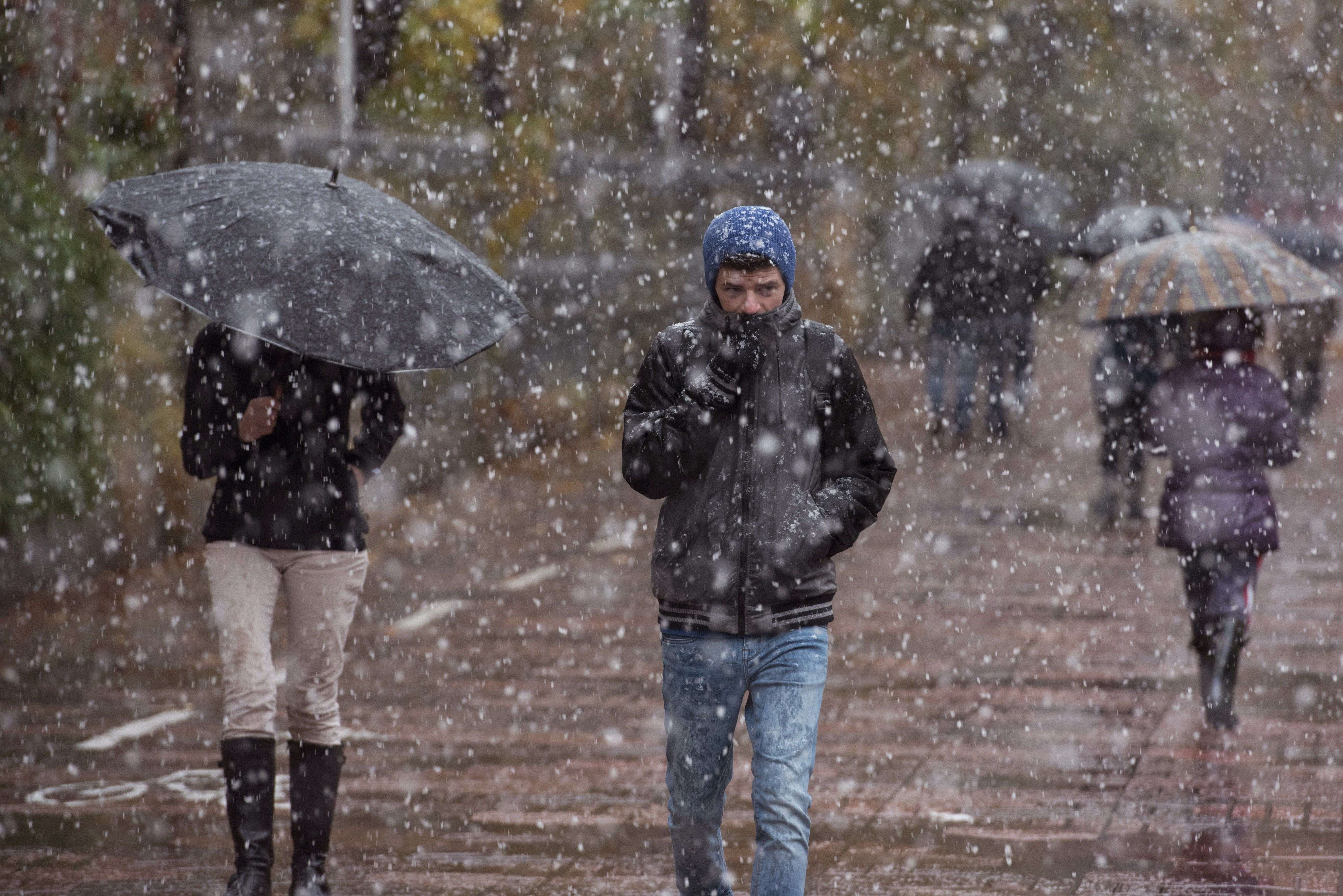 Galería: fuertes lluvias y granizadas en el Penedès