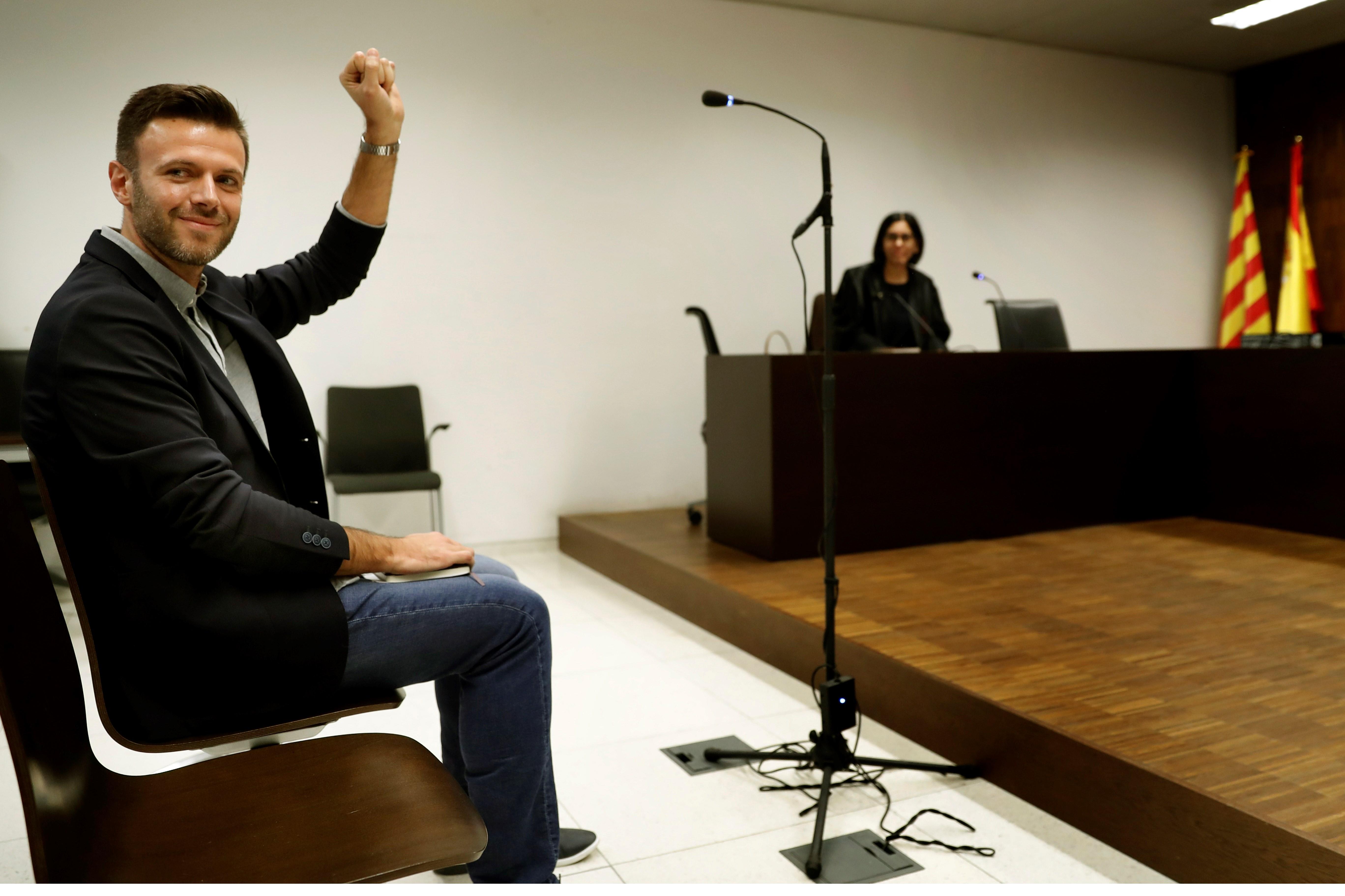 Téllez admet els fets i qüestiona que la fiscalia doni ordres a la policia local