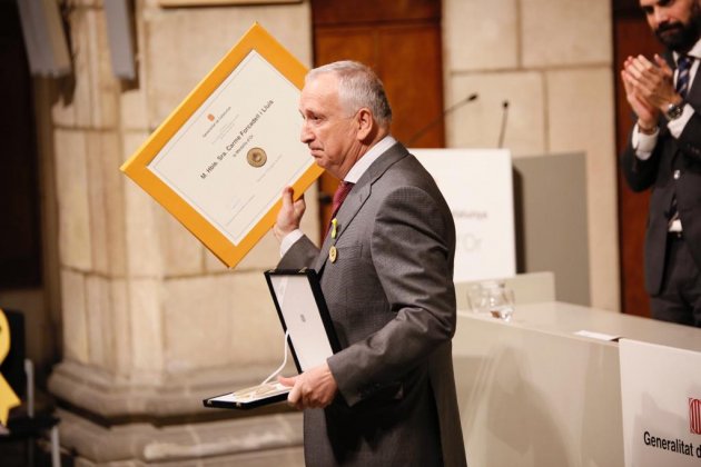 ELNACIONAL Bernat Pegueroles Marit Forcadell Medalla Or Generalitat - Sergi Alcàzar