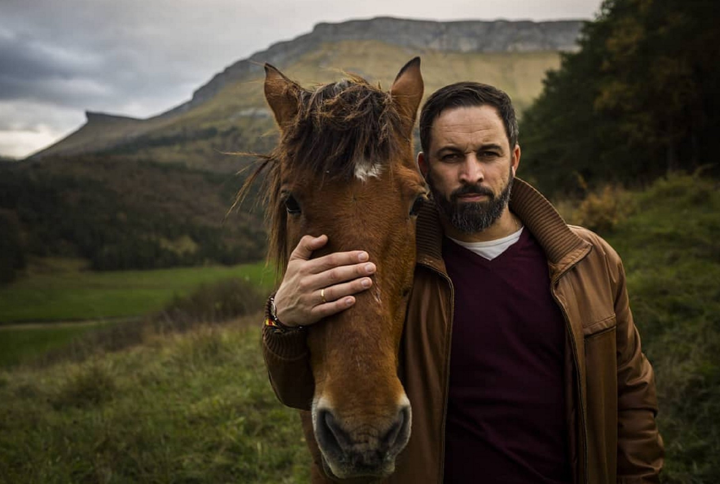 Santiago Abascal (Vox): 685.000 euros en sueldos públicos en 14 años