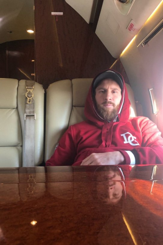 Leo Messi avión @leomessi