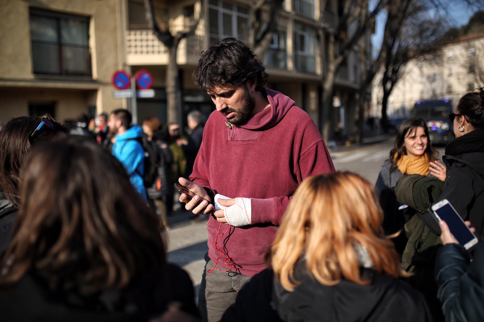 El alcalde de Verges, Ignasi Sabater: "Tendré que estar 15 días con el brazo inmovilizado"