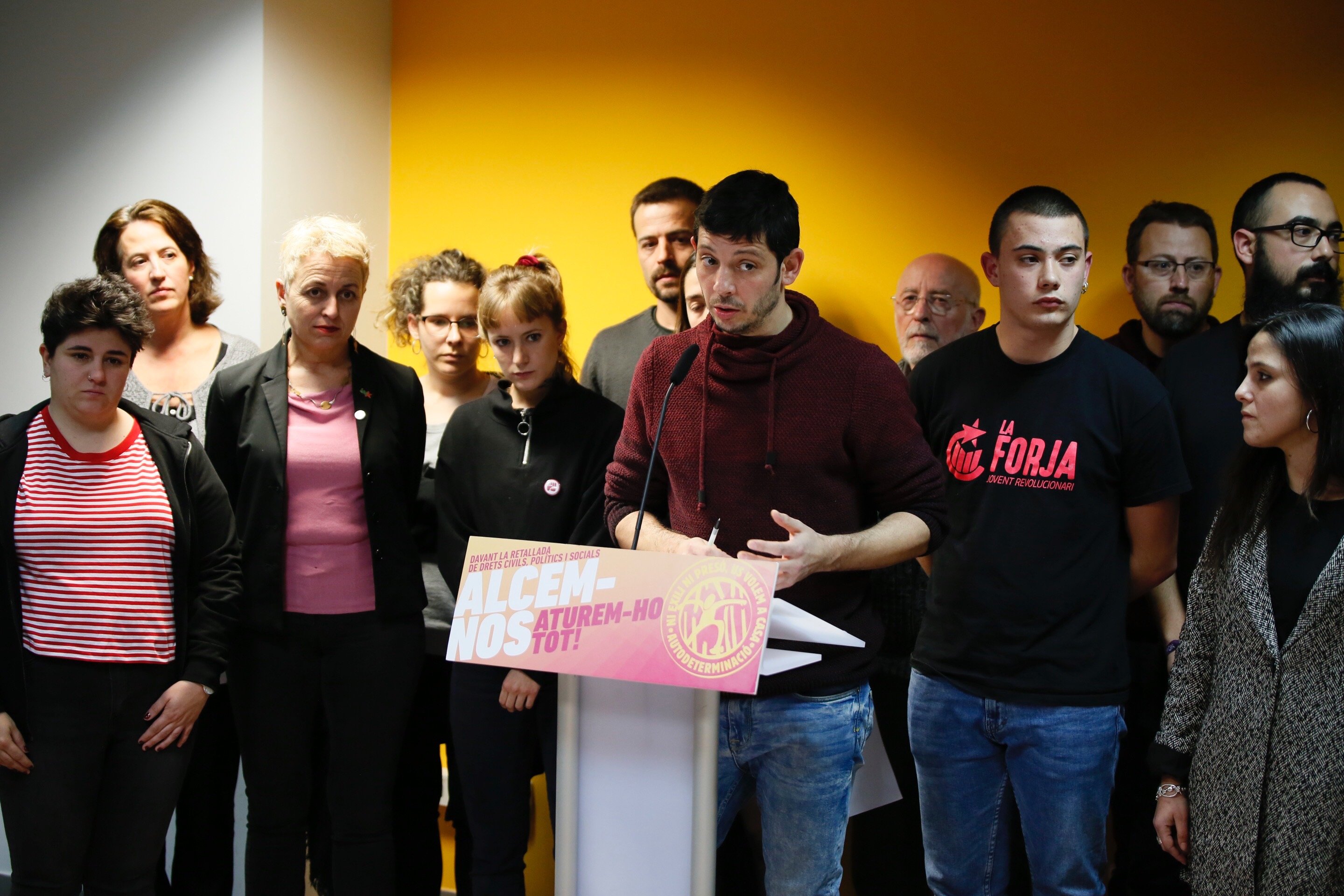 ¿El gobierno Torra tendría que romper con Sánchez mientras haya represión?