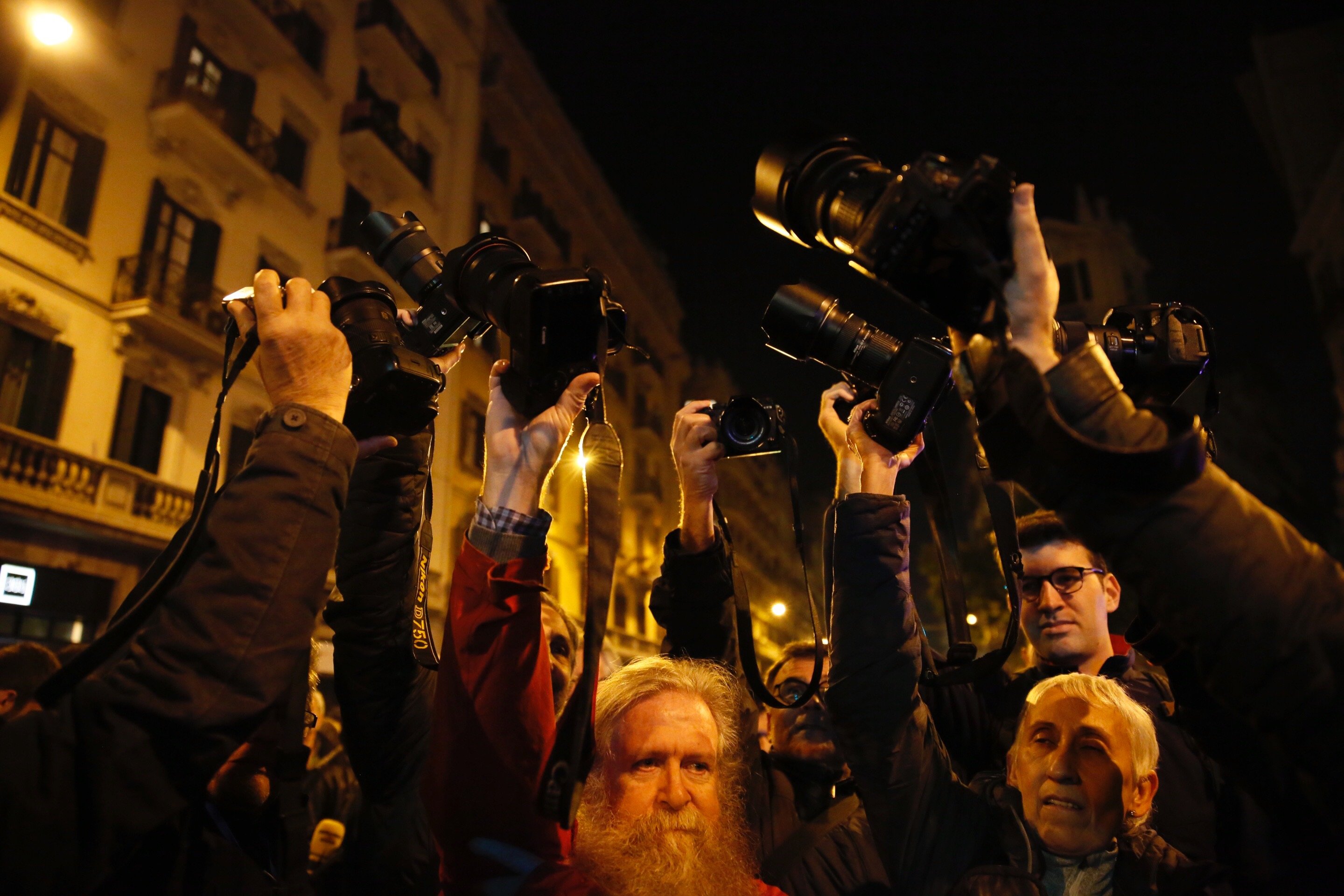 VÍDEO: La protesta dels fotoperiodistes per la detenció de Carles Palacio