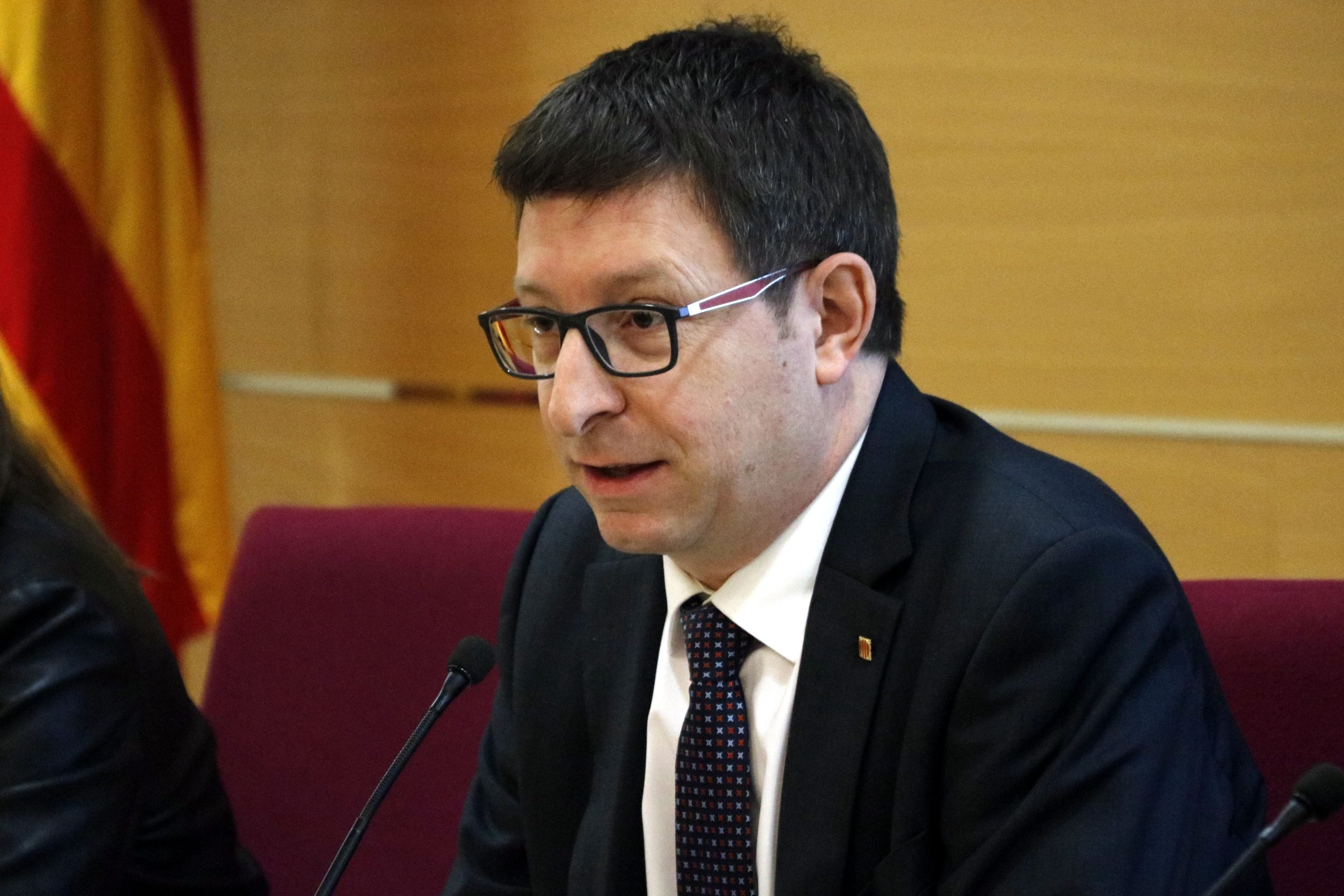 Juristas catalanes advierten al conseller Mundó que fuera de la ley no hay democracia