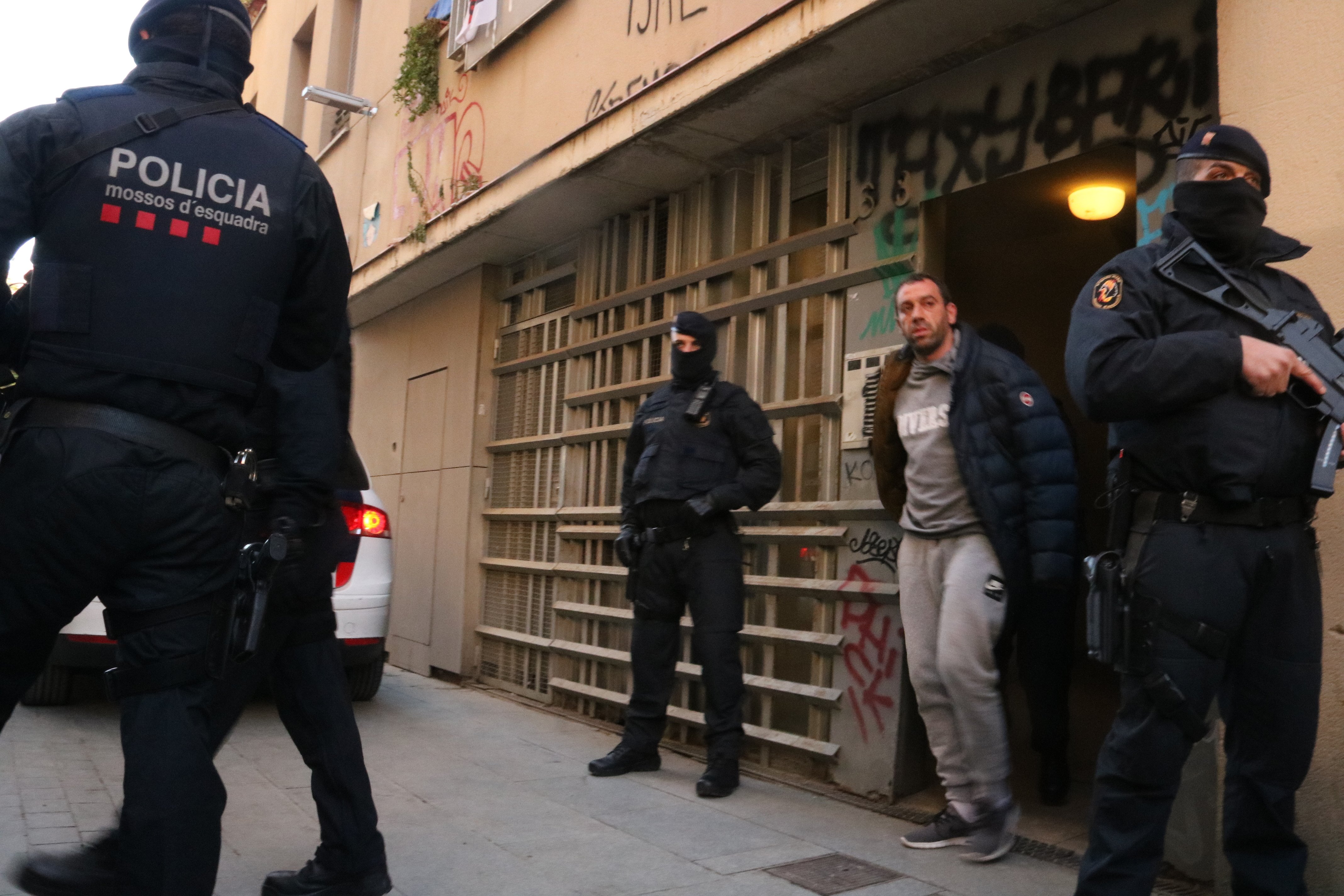 Presó per a tres dels detinguts en l'operació antiterrorista a Barcelona