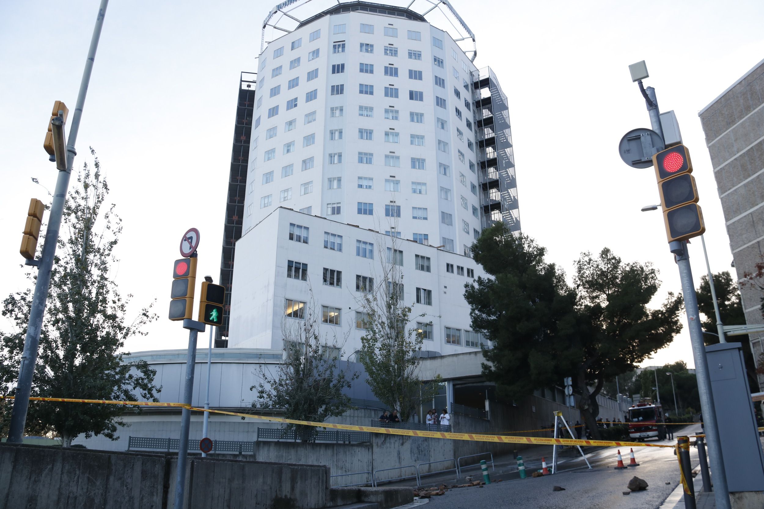 L'hospital de la Vall d'Hebron, afectat pel trencament d'una canonada