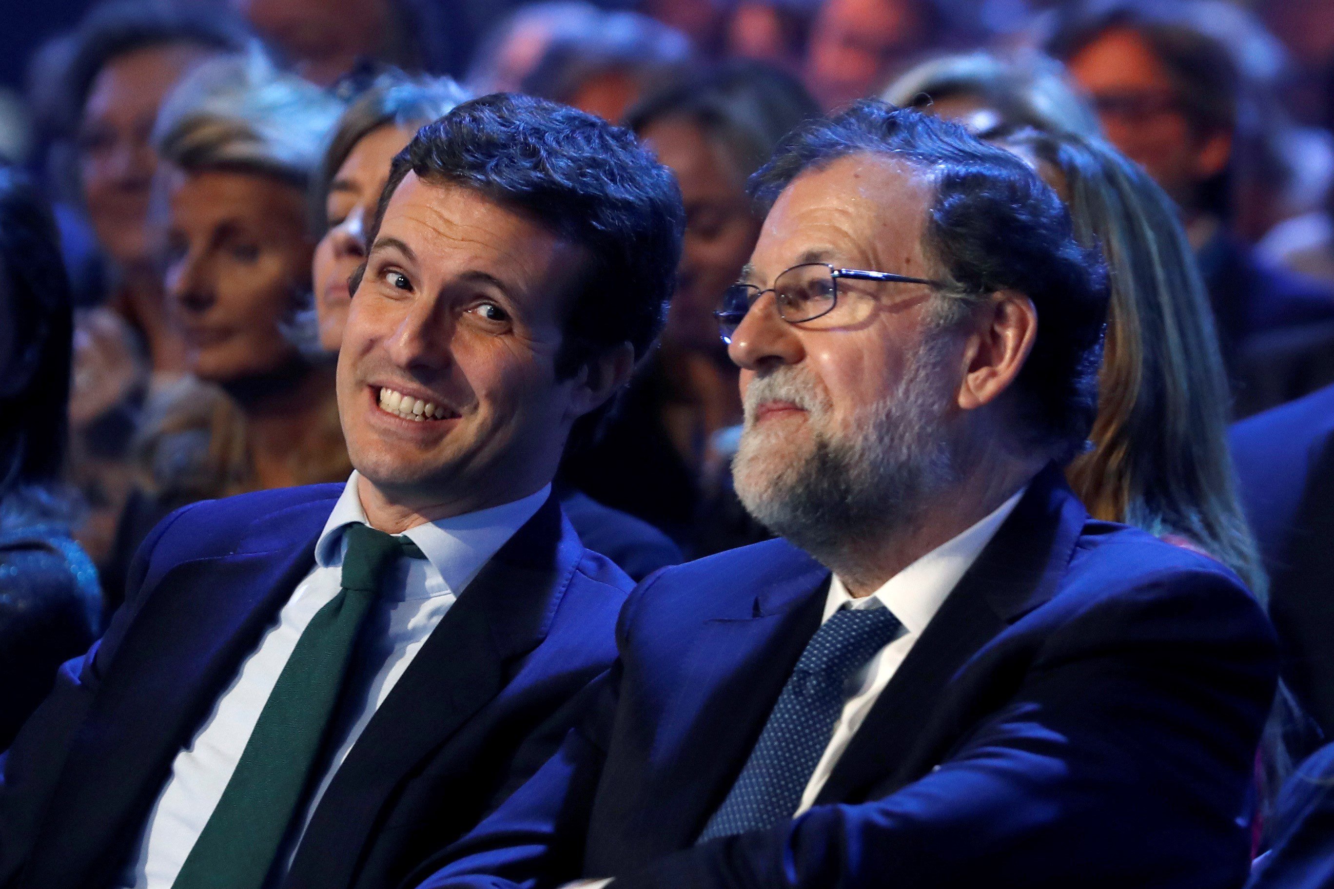 Casado arrincona al entorno de Rajoy para la campaña
