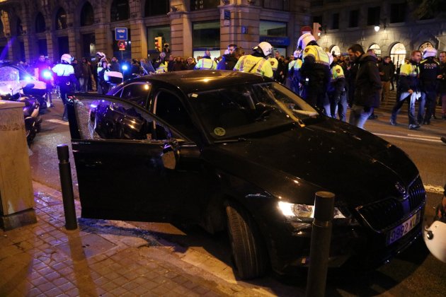 Cotxe VTC destrossat Vaga ttaxis Barcelona - ACN Cotxe VTC destrossat Vaga ttaxis Barcelona - ACN