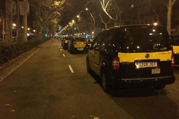 huelga taxis noche grande vía - adria rovira