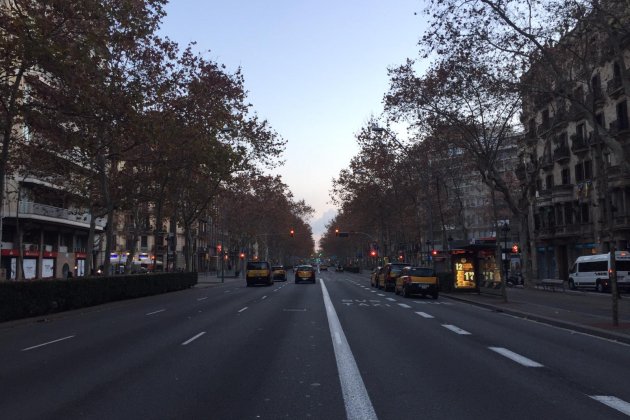 Vaga taxis Barcelona Gran Via - Maria Carbó Vaga taxis Barcelona Gran Via - Maria Carbó