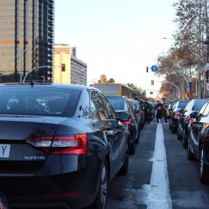 Uber and Cabify threaten to leave Barcelona over conflict