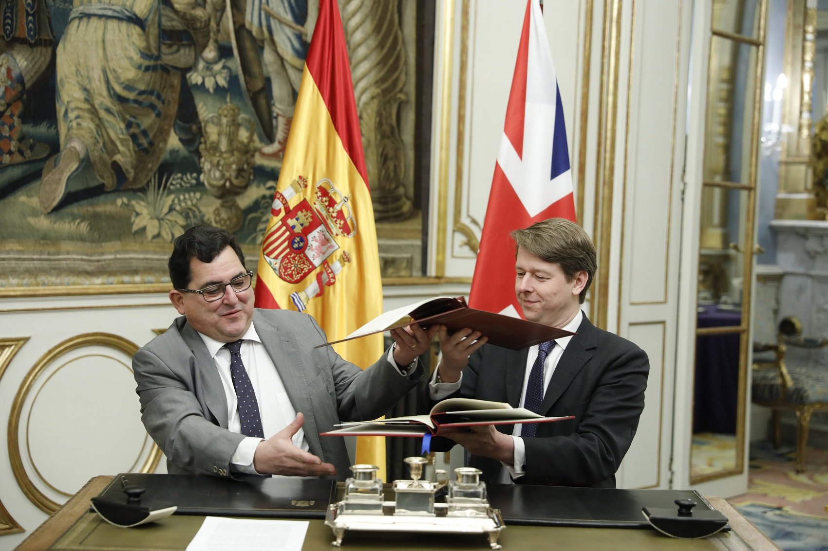 Reino Unido firma con España el primer acuerdo para que los residentes puedan votar