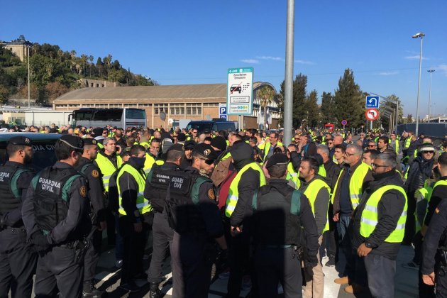 manifestació taxistes guàrdia civil port   Anton Rosa