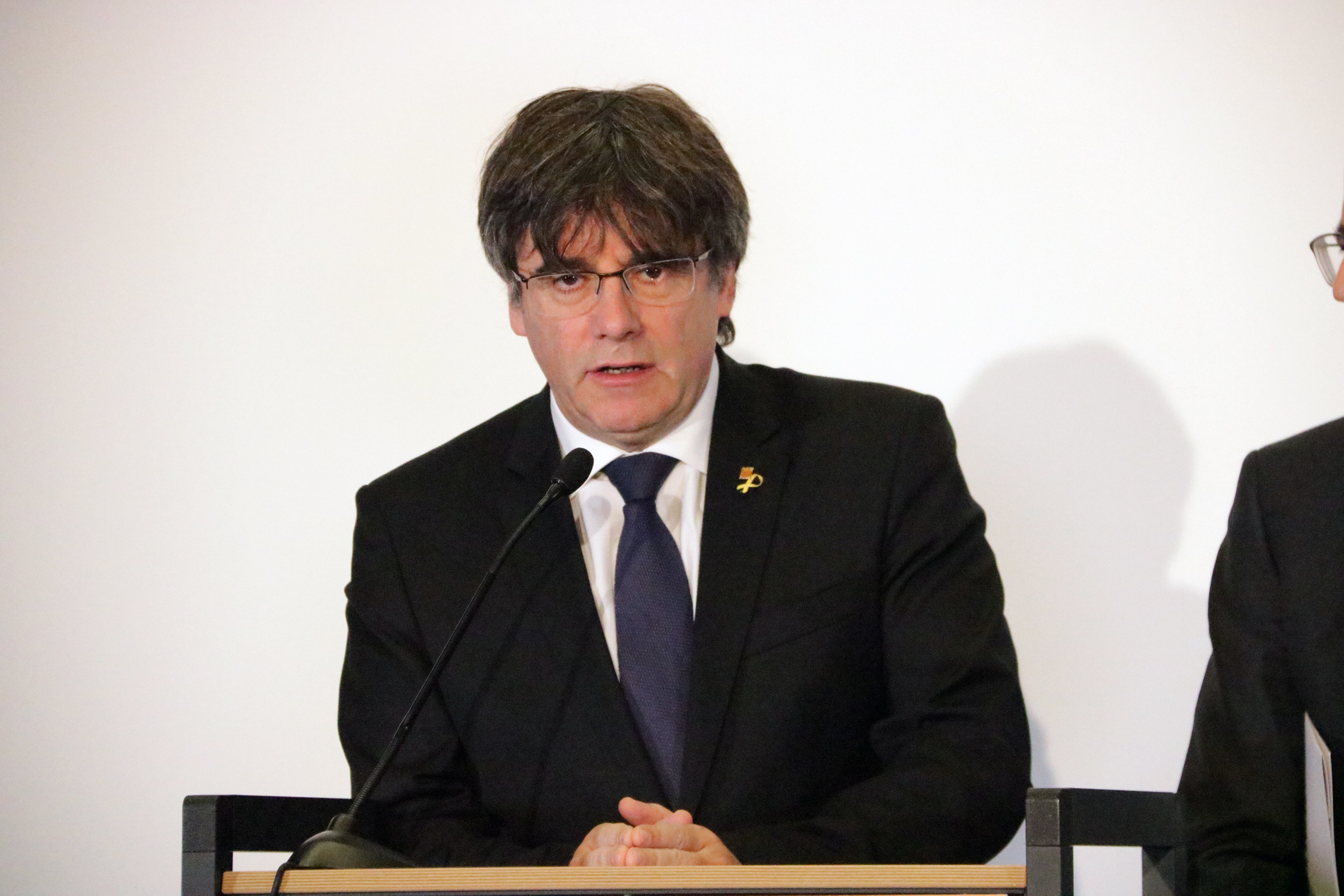 Puigdemont apunta que la seva investidura depèn de "si hi ha o no la voluntat de fer-ho"