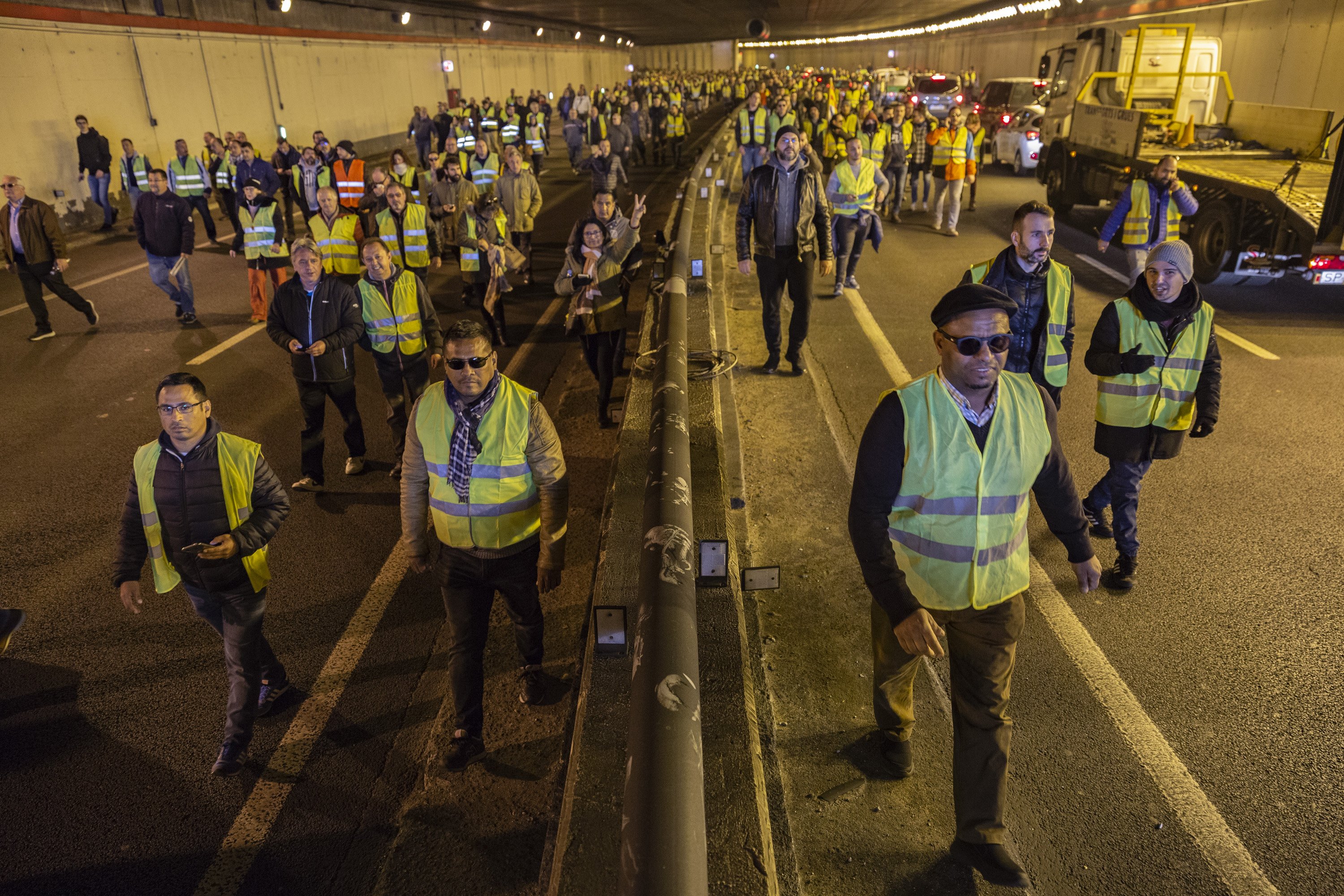 Els taxistes traslladen la protesta a la Diagonal aquesta tarda