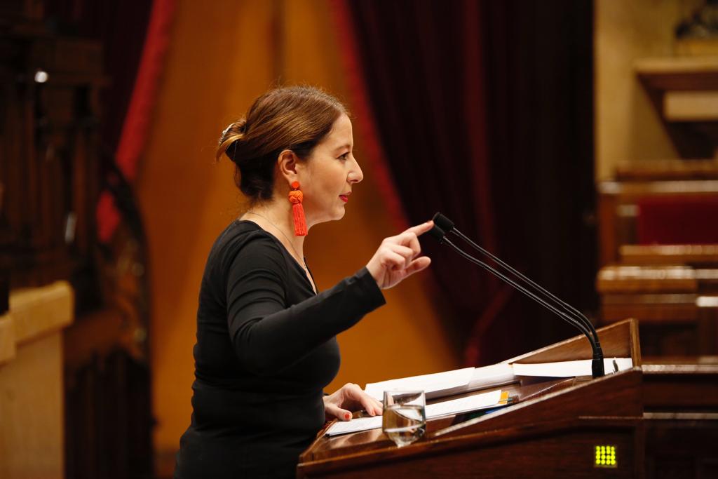 Ciutadans torna a escalfar el Parlament comparant independentistes i "nazis"