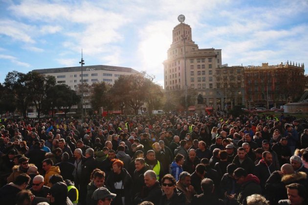 vaga taxistes plaça catalunya votacions - sergi alcazar vaga taxistes plaça catalunya votacions - sergi alcazar
