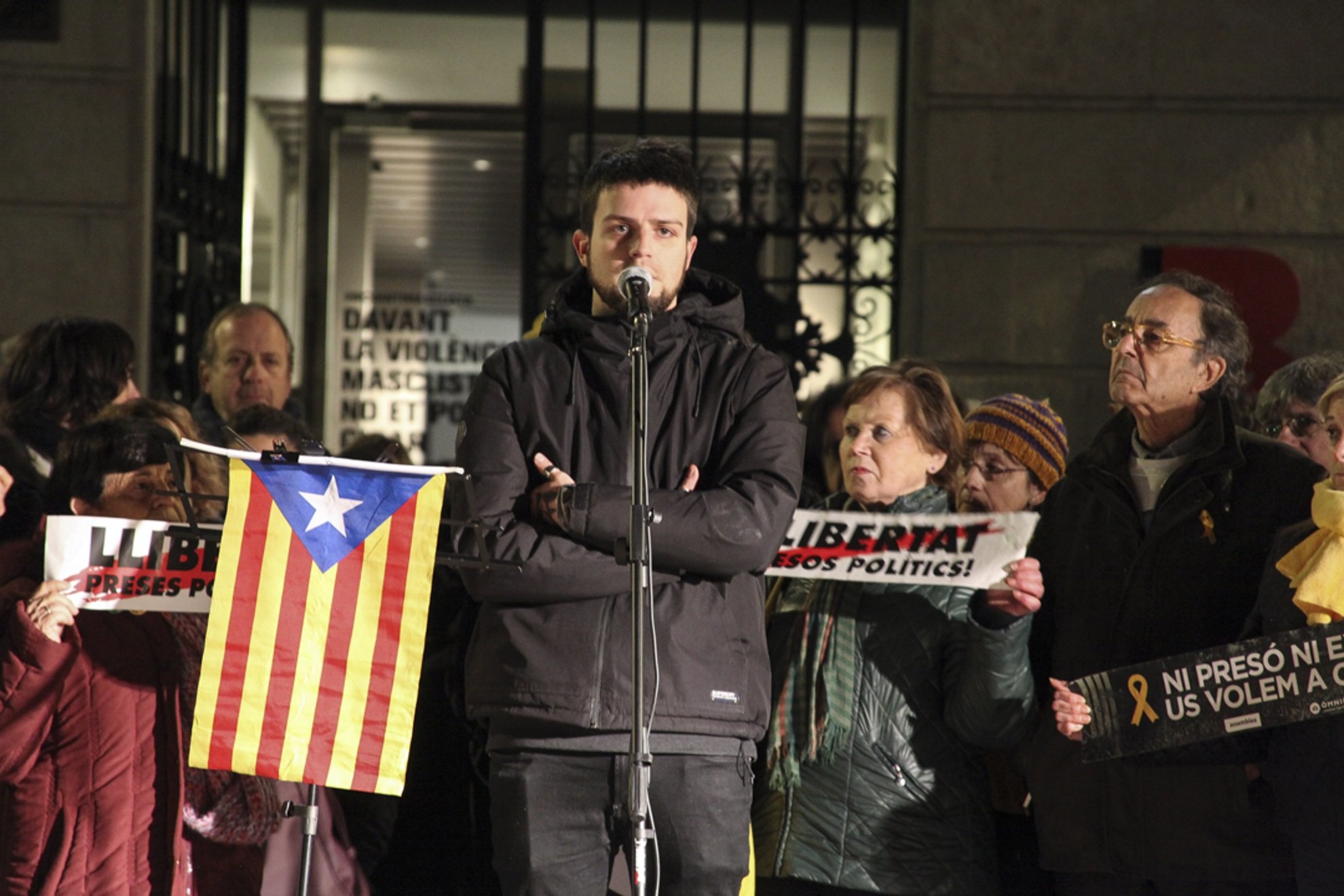 Acte massiu a Gràcia en solidaritat amb els detinguts a Girona