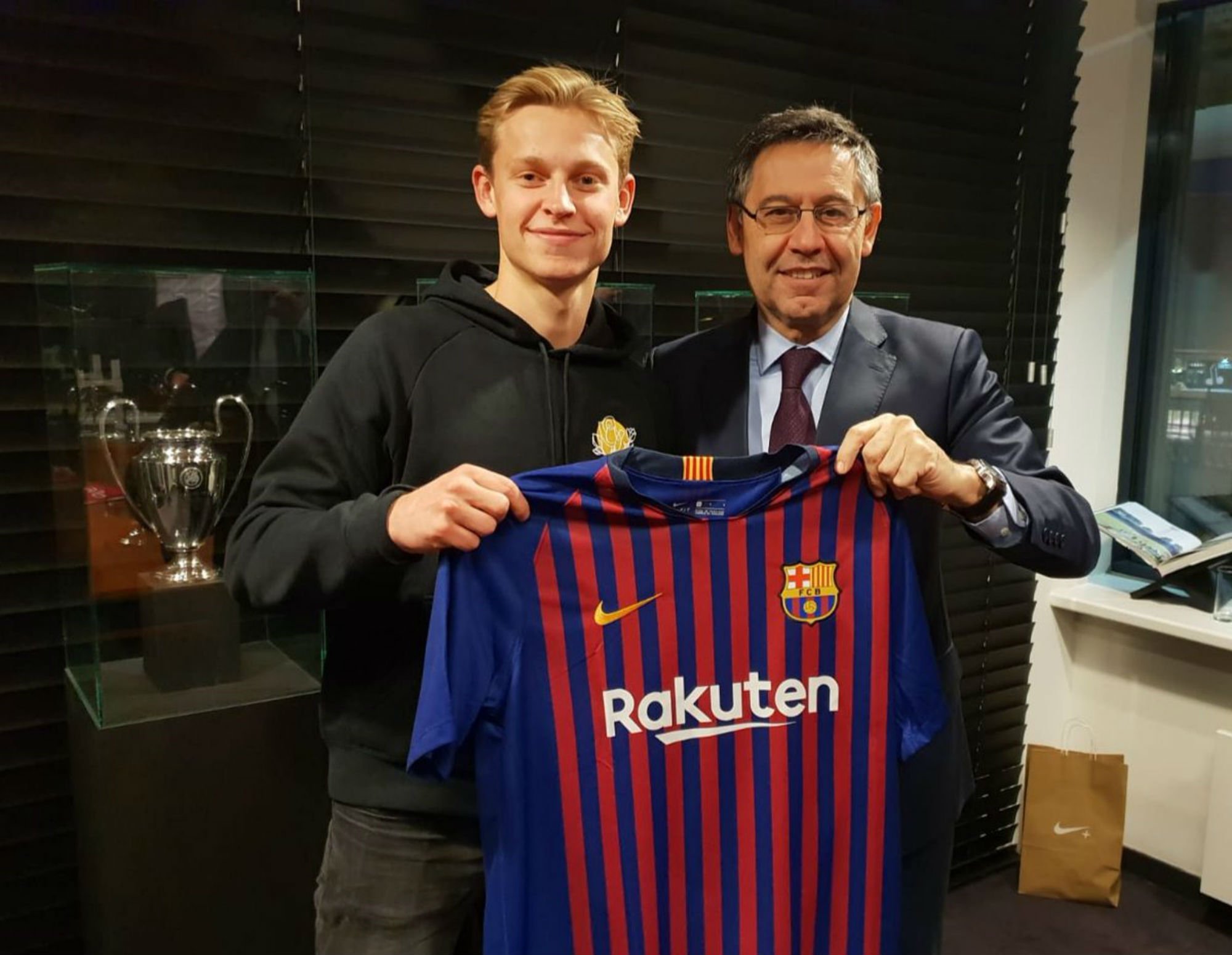 Nike pagarà part de la fitxa de De Jong al Barça