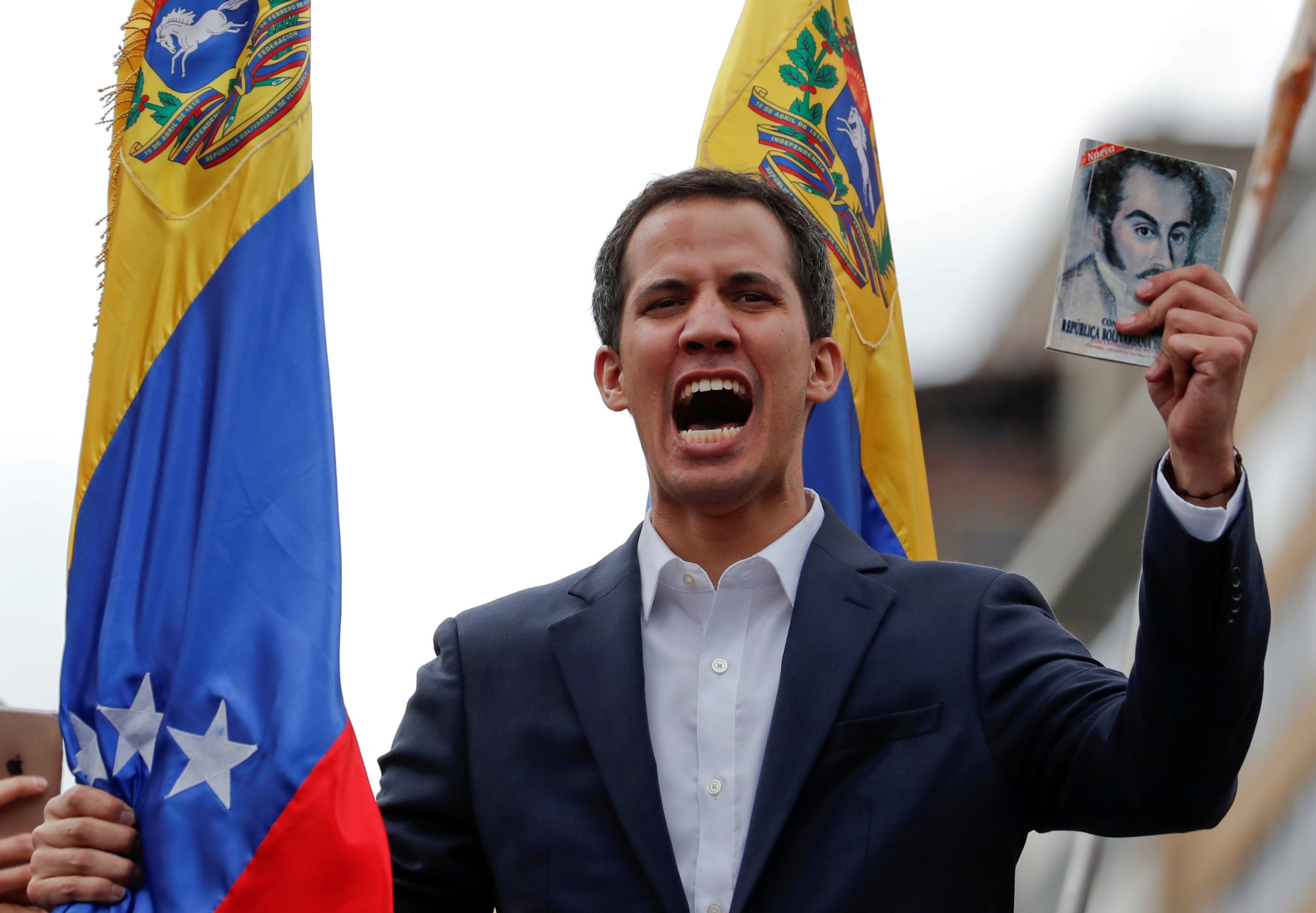 Guaidó carga contra Maduro por la expulsión de eurodiputados