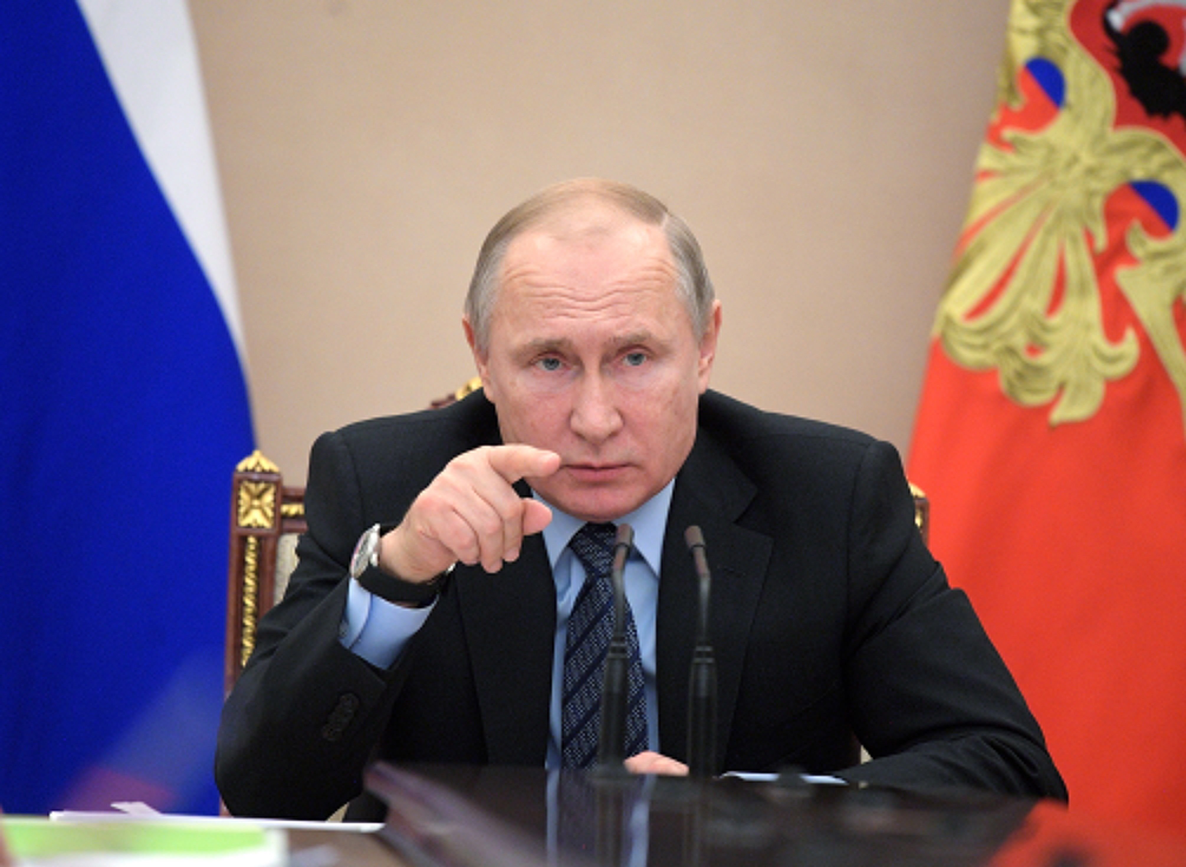 Putin reitera el seu suport a Maduro davant de la "destructiva ingerència exterior"