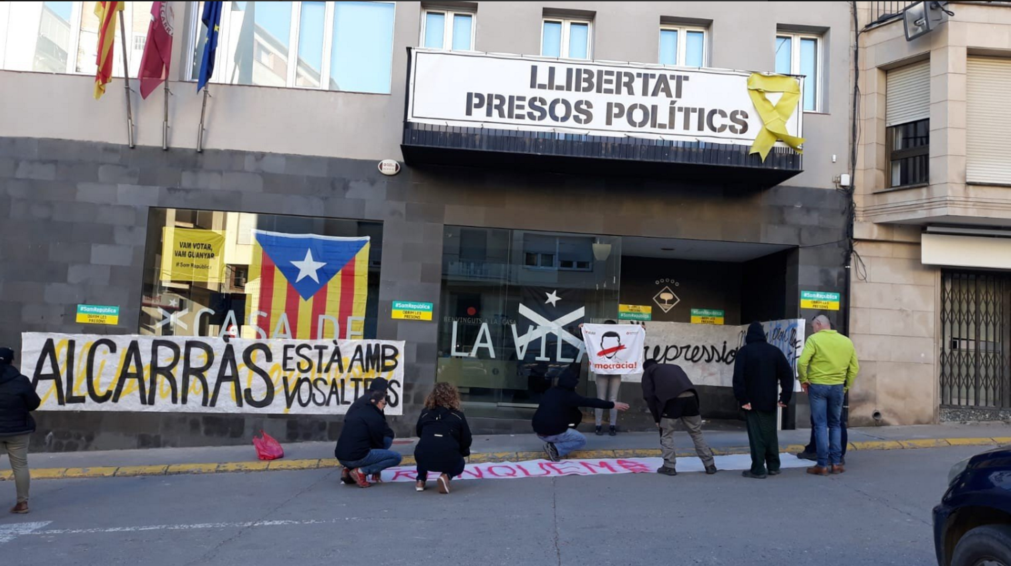 Tancada dels CDR a l'Ajuntament d'Alcarràs (en suport als alcaldes processats)