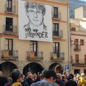 Puigdemont Amer mural Twitter @VadorClaraPons Puigdemont Amer mural Twitter @VadorClaraPons