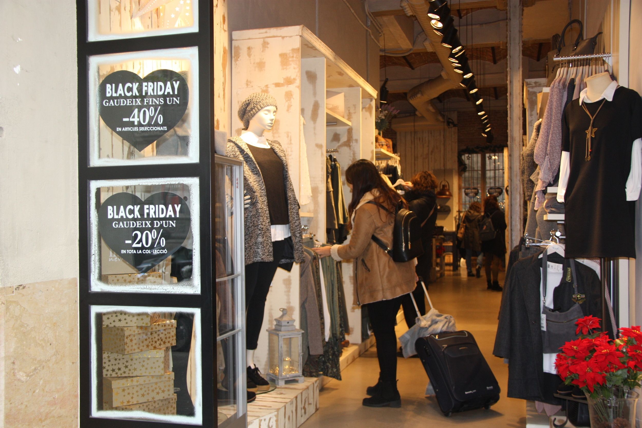 Els botiguers, satisfets per les vendes del Black Friday (un 30% més)