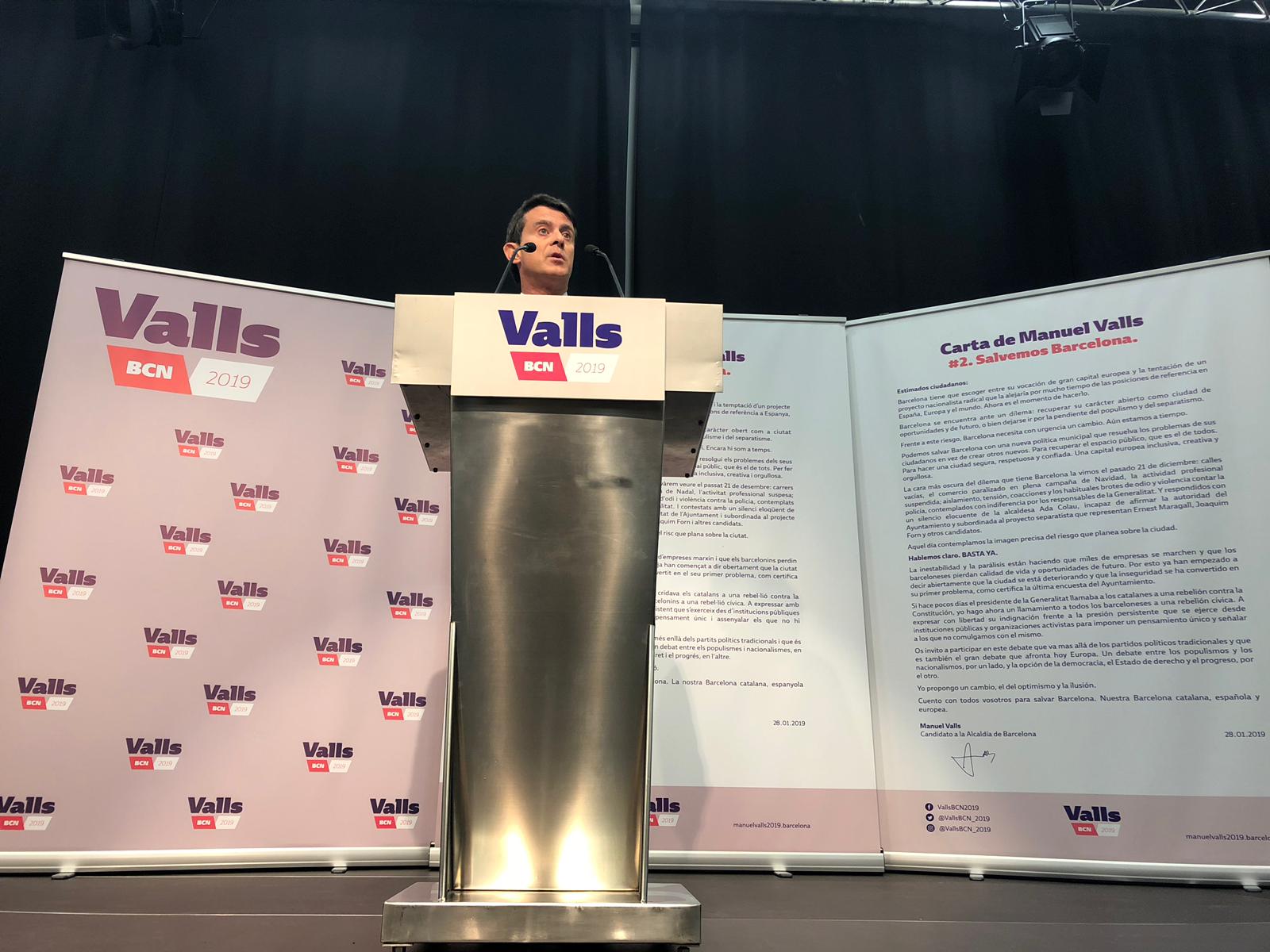 Valls hace un llamamiento a "una rebelión" contra la "presión" independentista