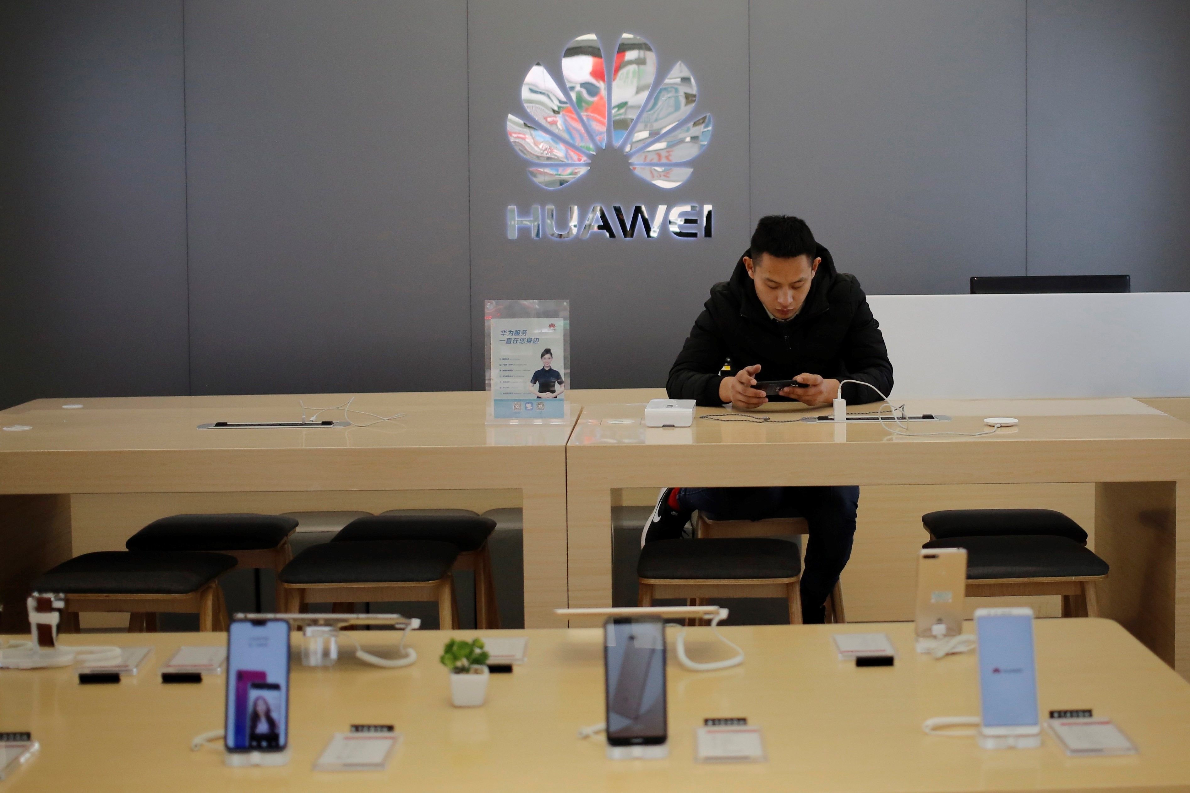 EEUU contra Huawei: acusa a la compañía china de robar secretos tecnológicos