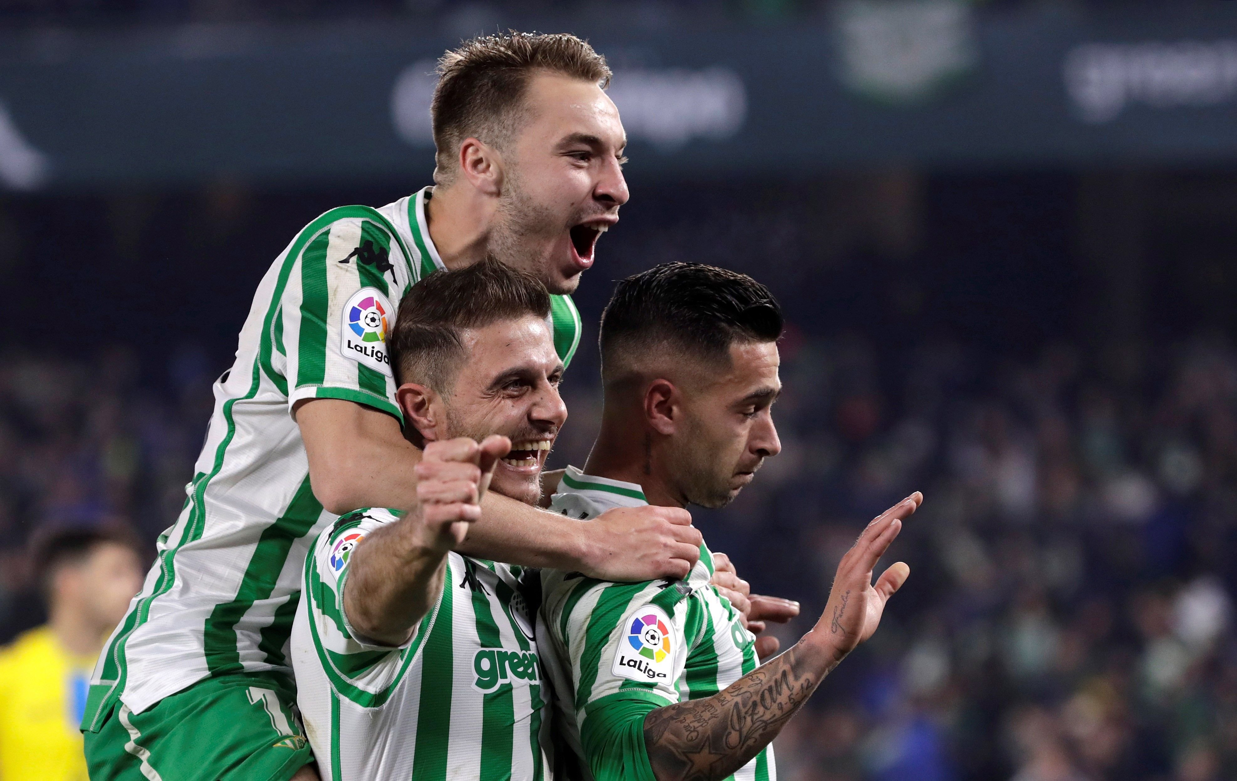 La épica del Betis fulmina a un Espanyol combativo (3-1)