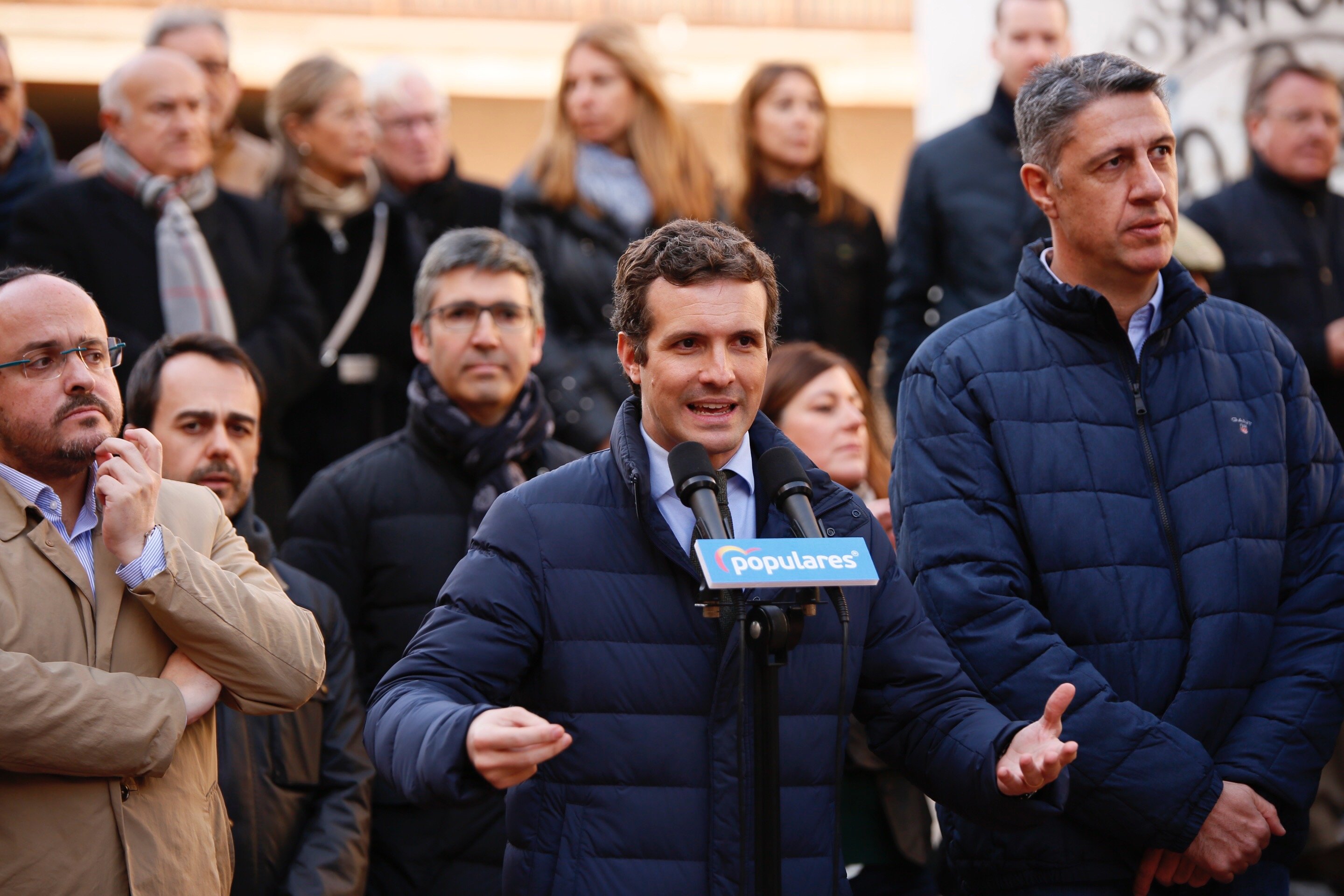 Casado acusa el independentismo de violento y se escaquea de valorar el CIS