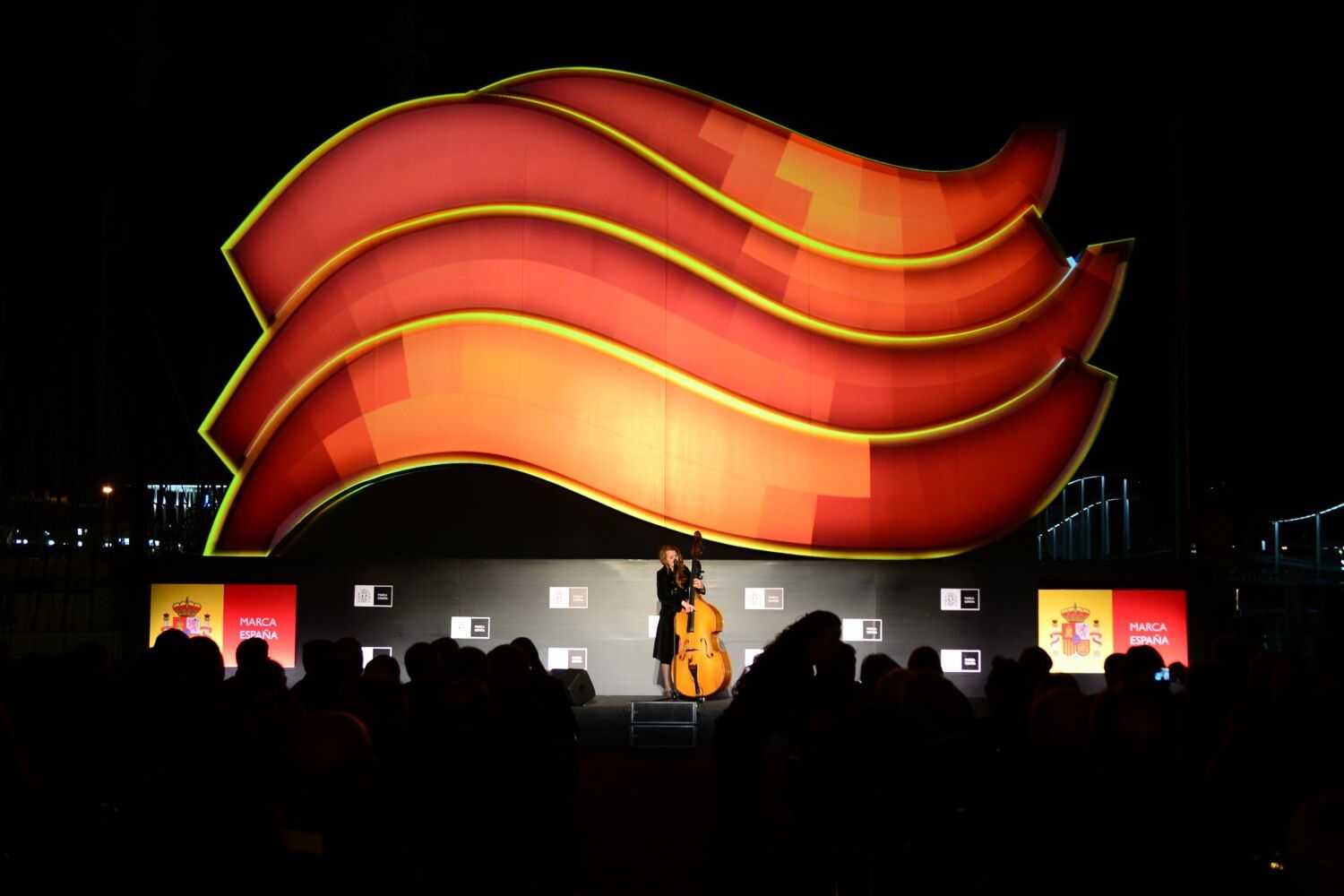 TVE obliga els corresponsals a treballar per la 'Marca España' i no se'n surt