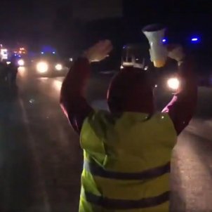 VÍDEO: L'emotiu comiat de Joan BonaNit quan els presos sortien de Lledoners