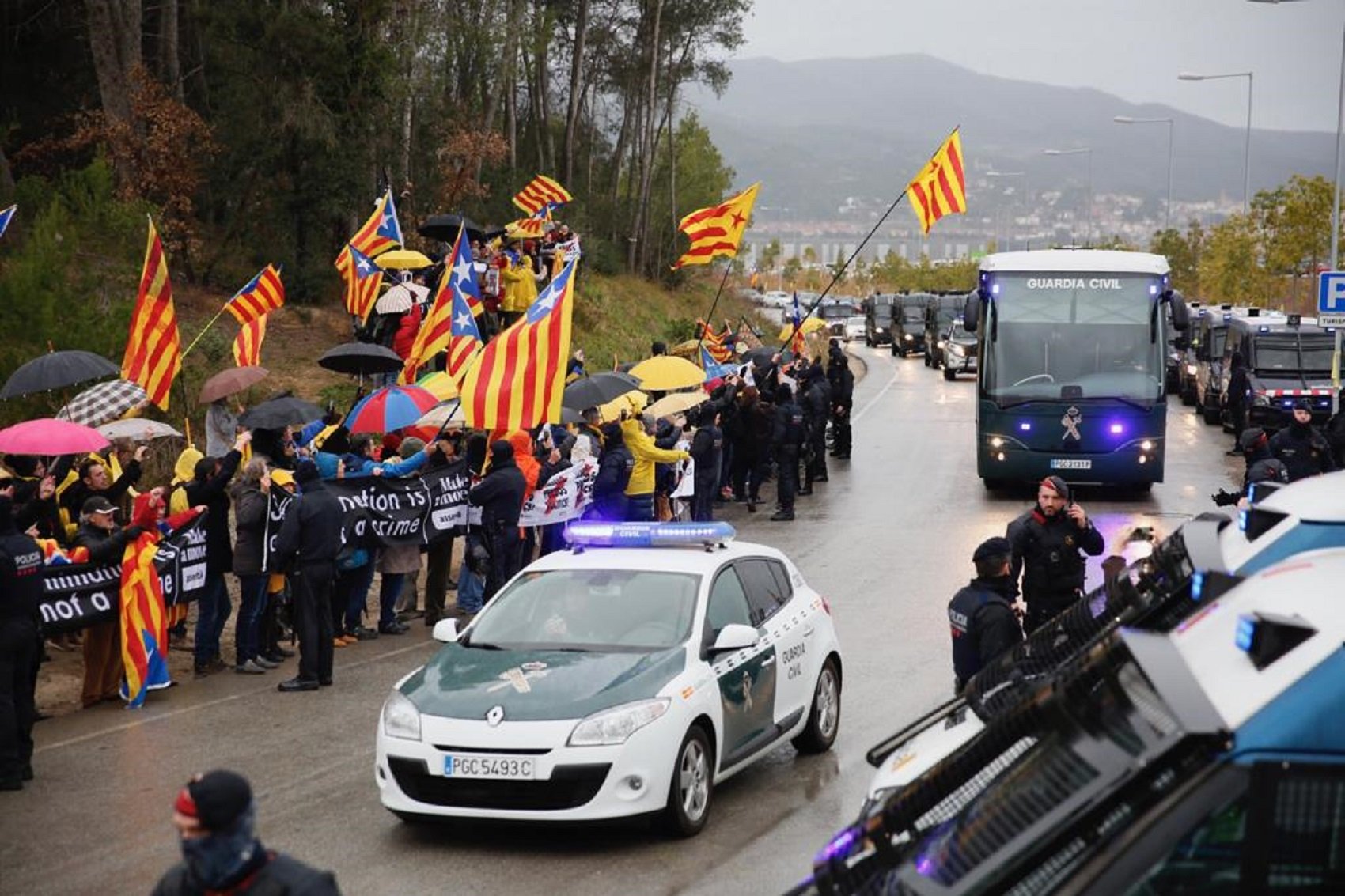 'L'indépendant': "El cas català no es resol amb força ni amb el judici"