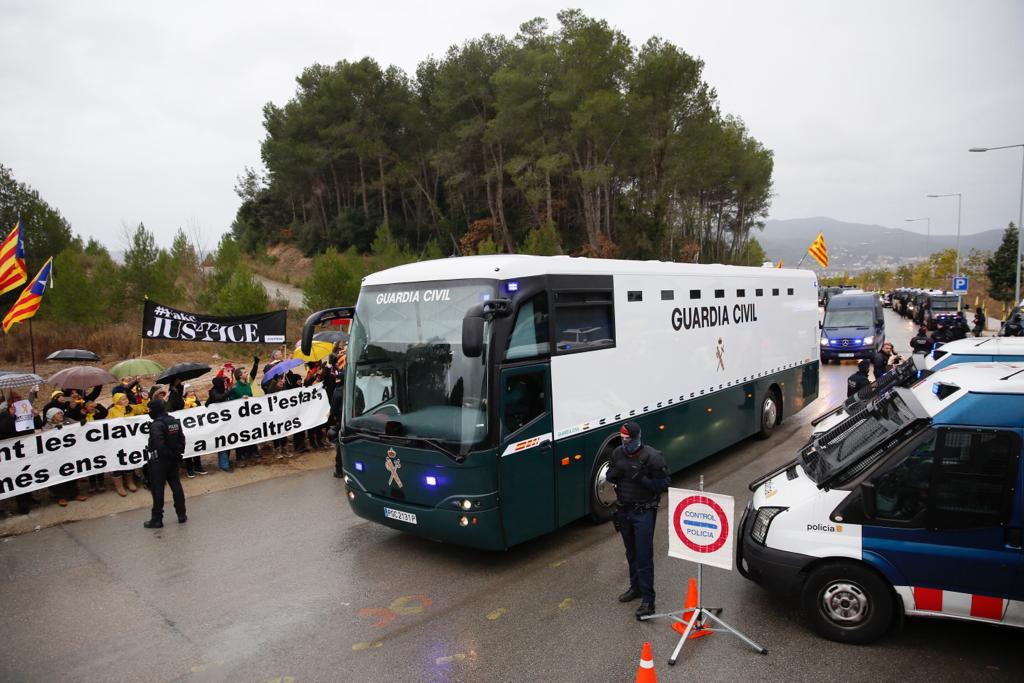 Giro de guión de la canción con que guardias civiles escarnecían a los presos políticos